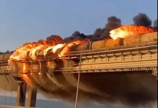 Guerre en Ukraine: au moins trois morts dans l'explosion sur le pont de Crimée, selon les enquêteurs