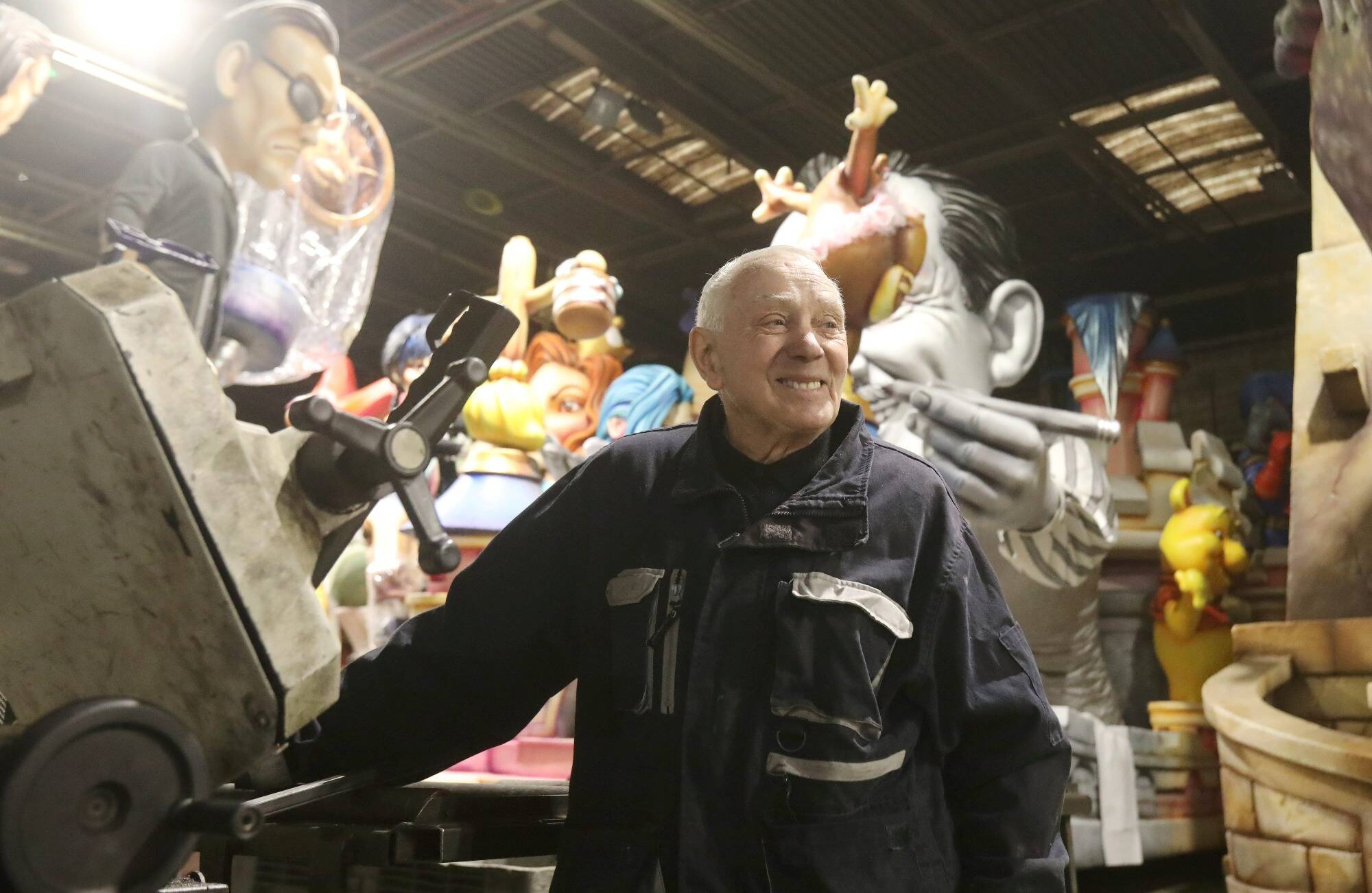 "Tant que je pourrai, je continuerai": le patriarche Jean-Pierre Povigna, 81 ans, raconte comment il est tombé dans la marmite du Carnaval de Nice