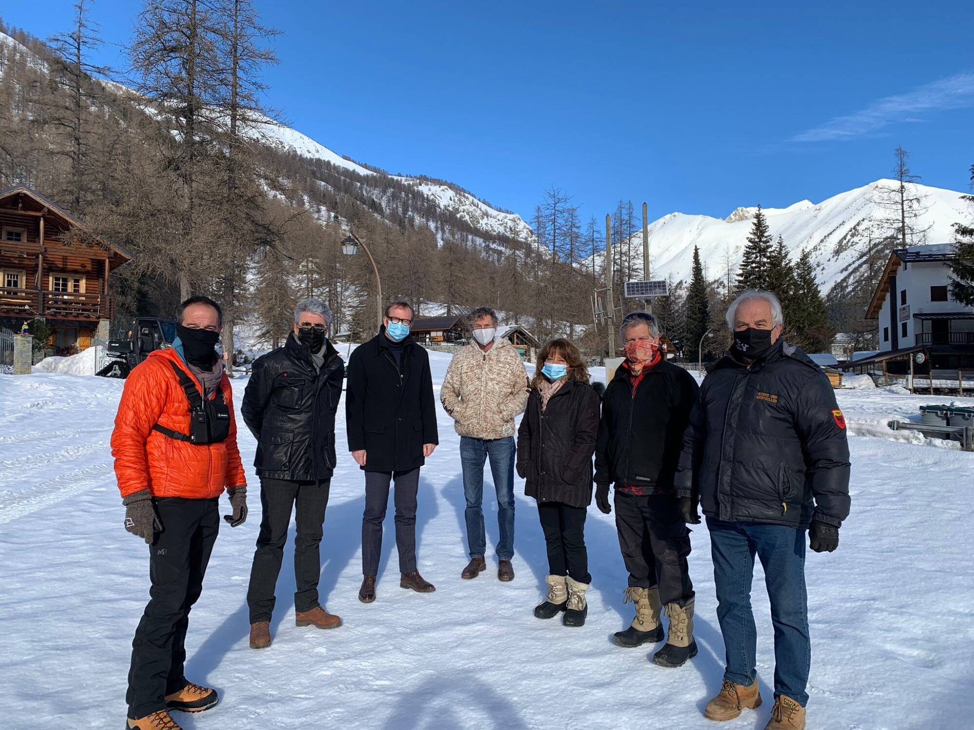 VIDEOS. "Le moral, ça va": coupés du monde depuis deux mois, voici comment les quatre habitants de ce hameau de la vallée de la Roya s'organisent