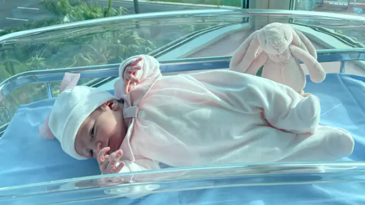 0H24 : la petite Meylie est le premier bébé de l'année en Franche-Comté -  France Bleu