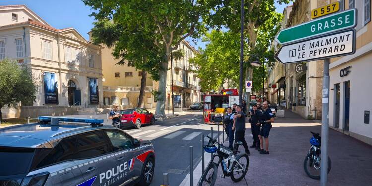 Produit chimique dans une pharmacie à Draguignan: les opérations sont terminées, les habitants ont pu regagner leur logement