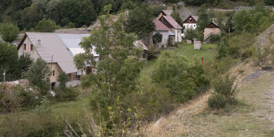 À Saint-Dalmas-le-Selvage, les habitants du hameau menacé de chutes de blocs et de laves torrentielles ne comptent pas s'en aller