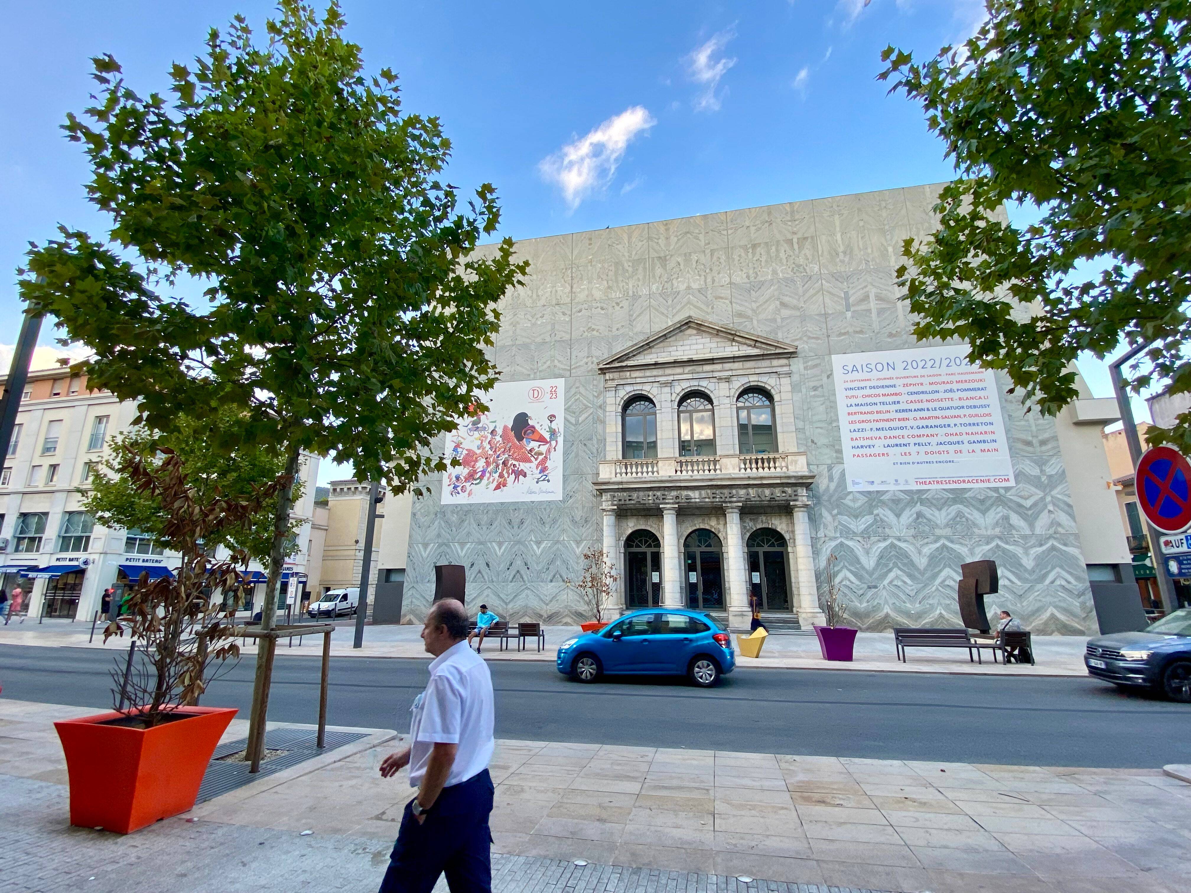 "On ne peut pas cautionner ça": le théâtre de Draguignan boycotte la Coupe du monde au Qatar