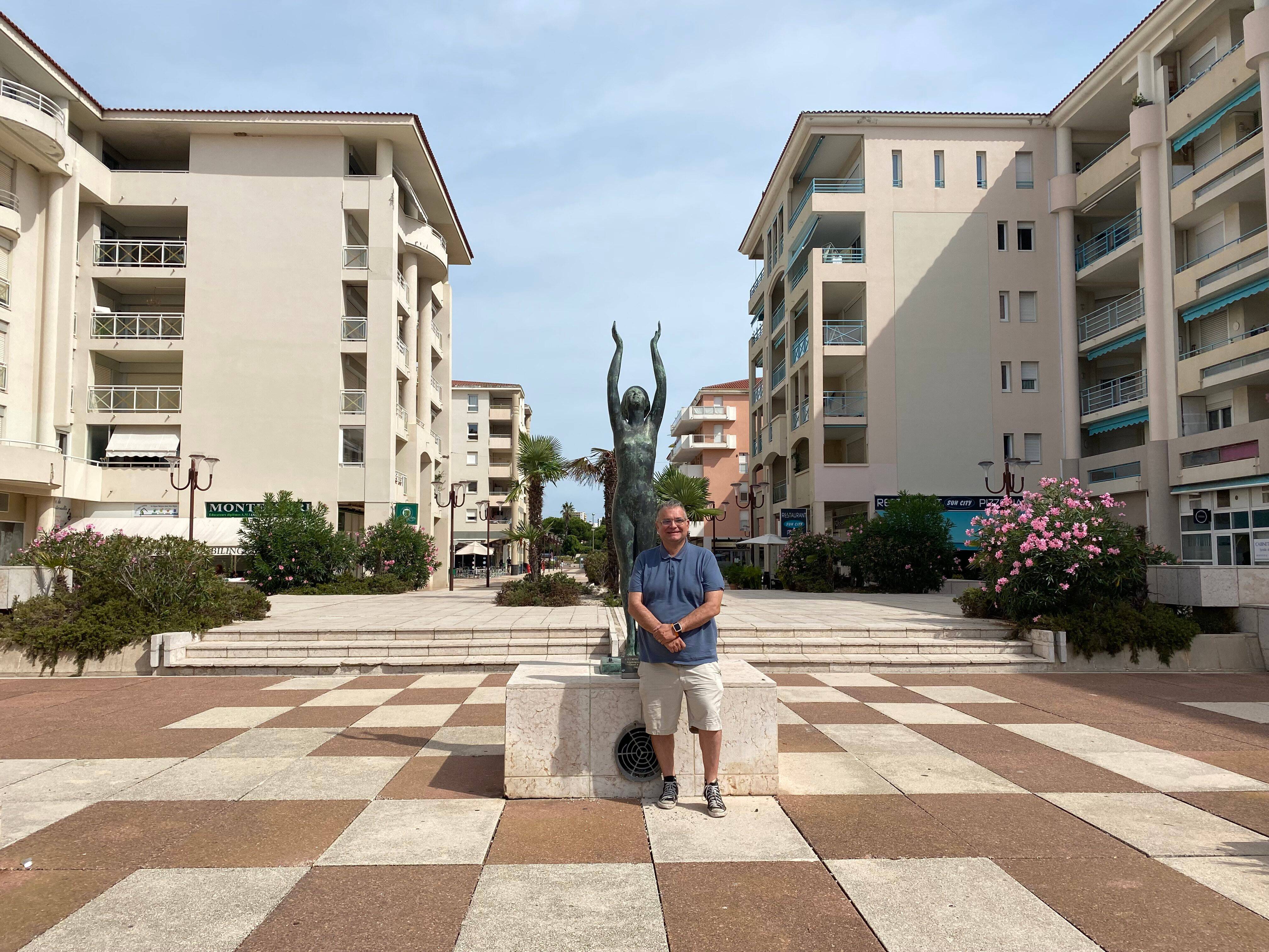 Il a créé une page facebook pour animer son quartier 1.500 copropriétaires à Antibes