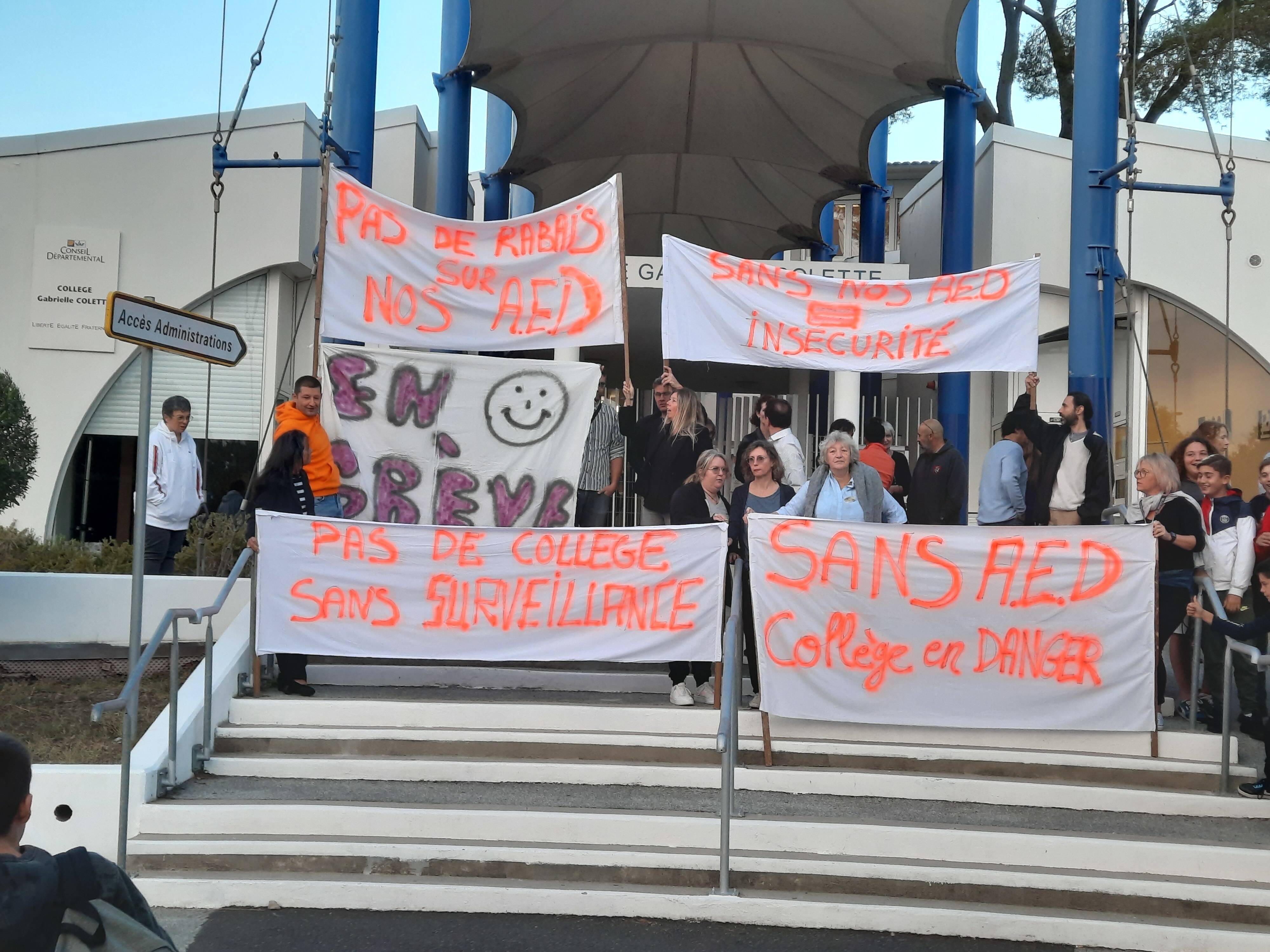 Une grève "perlée" au collège GabrielleColette à PugetsurArgens