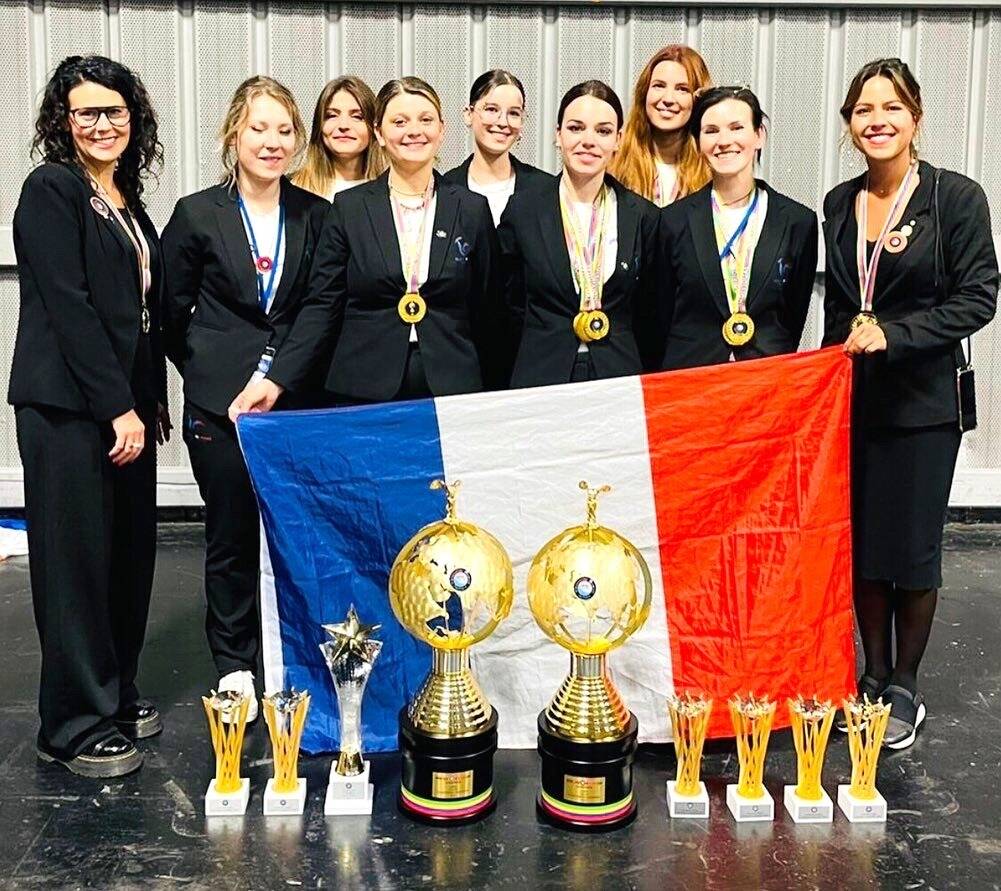 Cette coiffeuse toulonnaise, au palmarès déjà garni, remporte un nouveau titre mondial