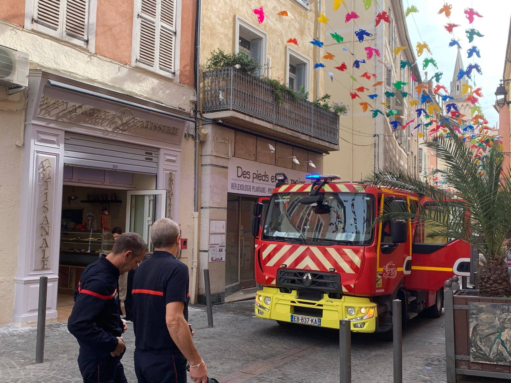 De la fumée s'échappe d'un plafond, une école élémentaire brièvement évacuée ce lundi matin à Draguignan
