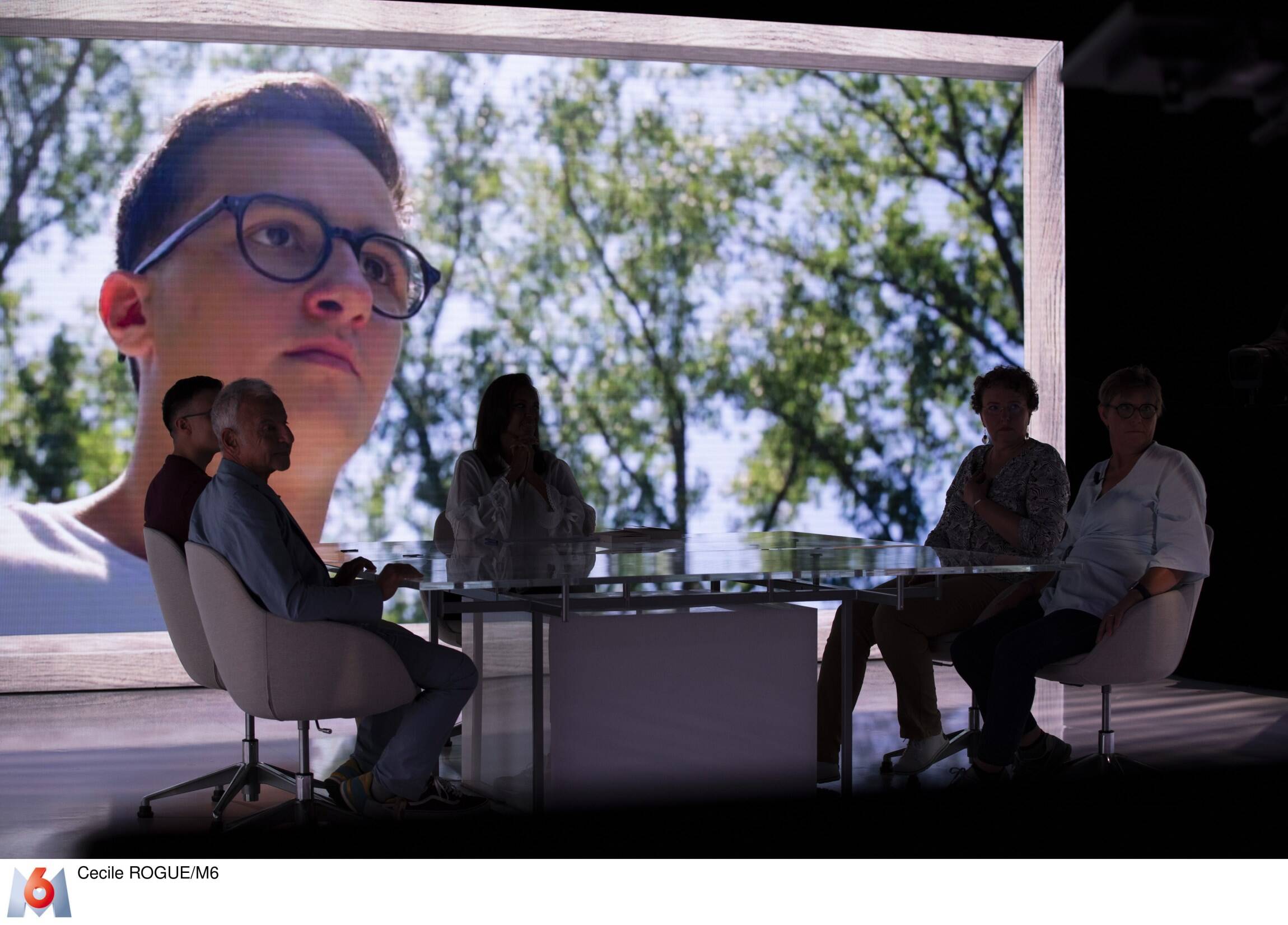 "Avant, jamais personne ne se posait la question du genre, c'était tabou": Karine Le Marchand s'intéresse à la transidentité sur M6