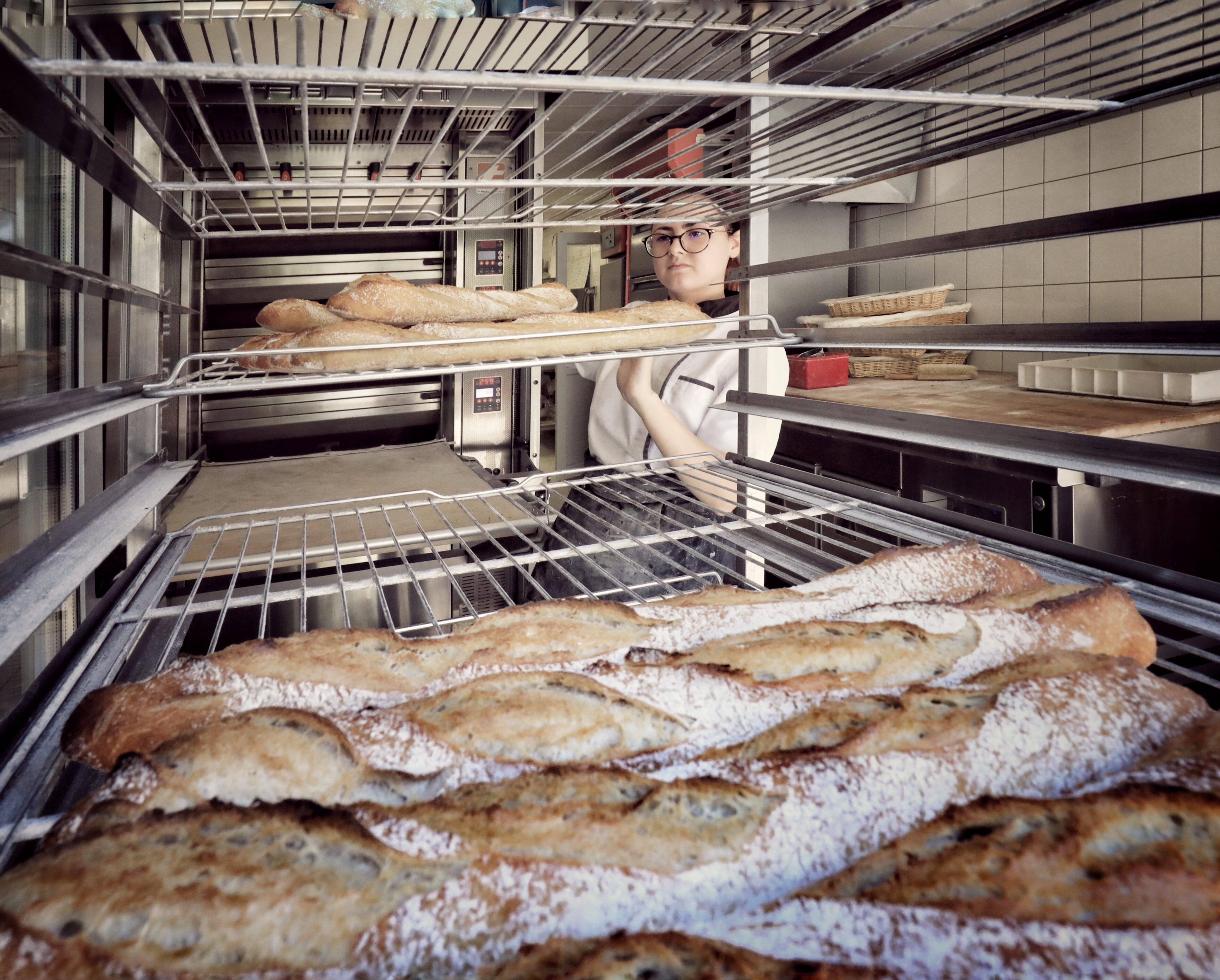 "Il va y avoir des faillites dans les mois qui viennent": pourquoi le prix du pain va-t-il flamber?