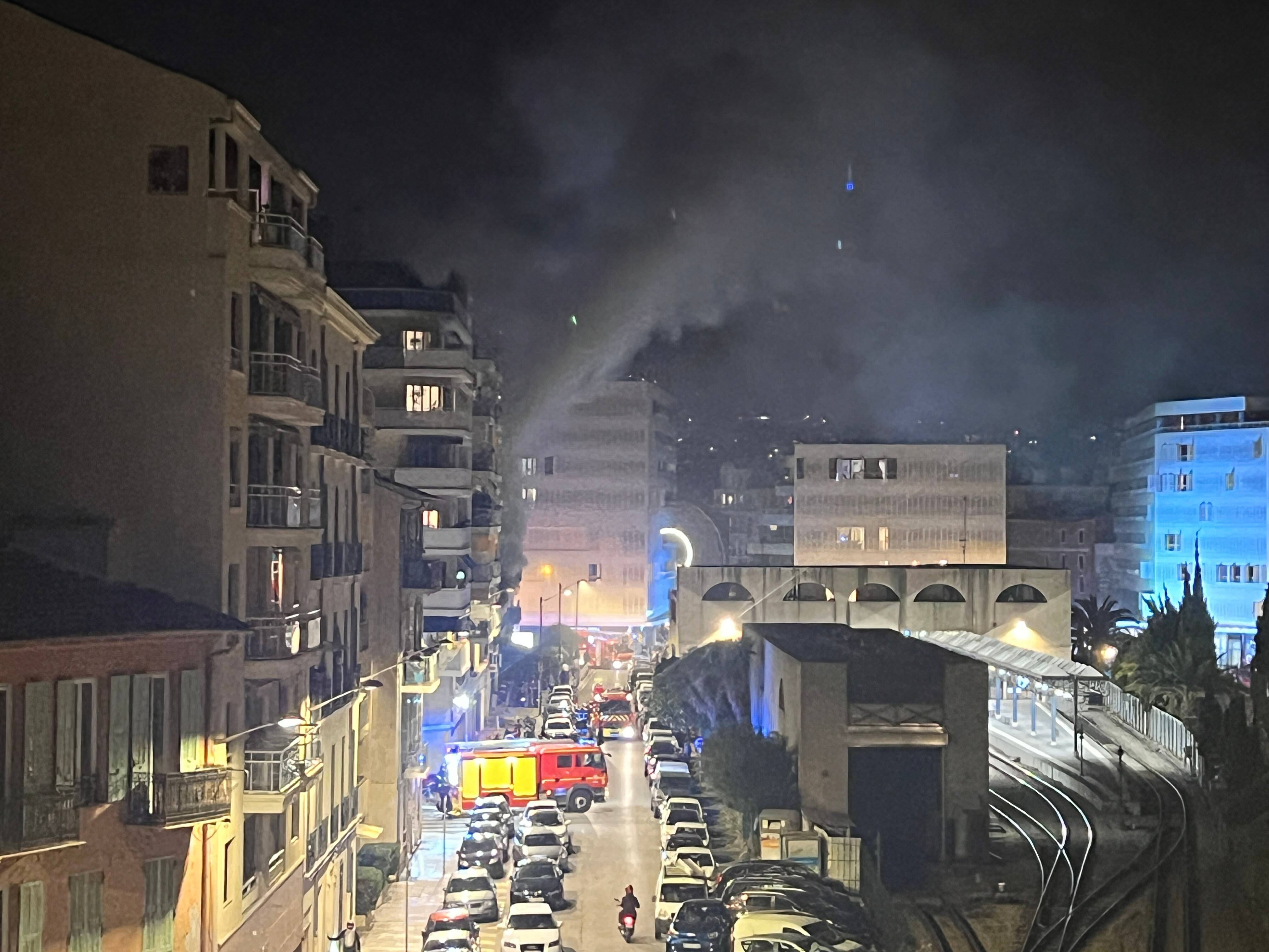 Un incendie en cours ce mercredi soir dans le quartier Libération à Nice