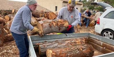 Cette commune de la Côte d'Azur coupe des arbres dangereux et offre le bois aux habitants
