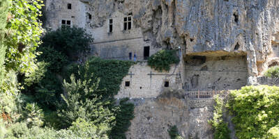 Connaissez-vous les étonnantes grottes troglodytes de Villecroze?