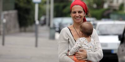 Elle allaite son bébé dans une bibliothèque municipale, la directrice la prie de cacher son sein: polémique à Nice