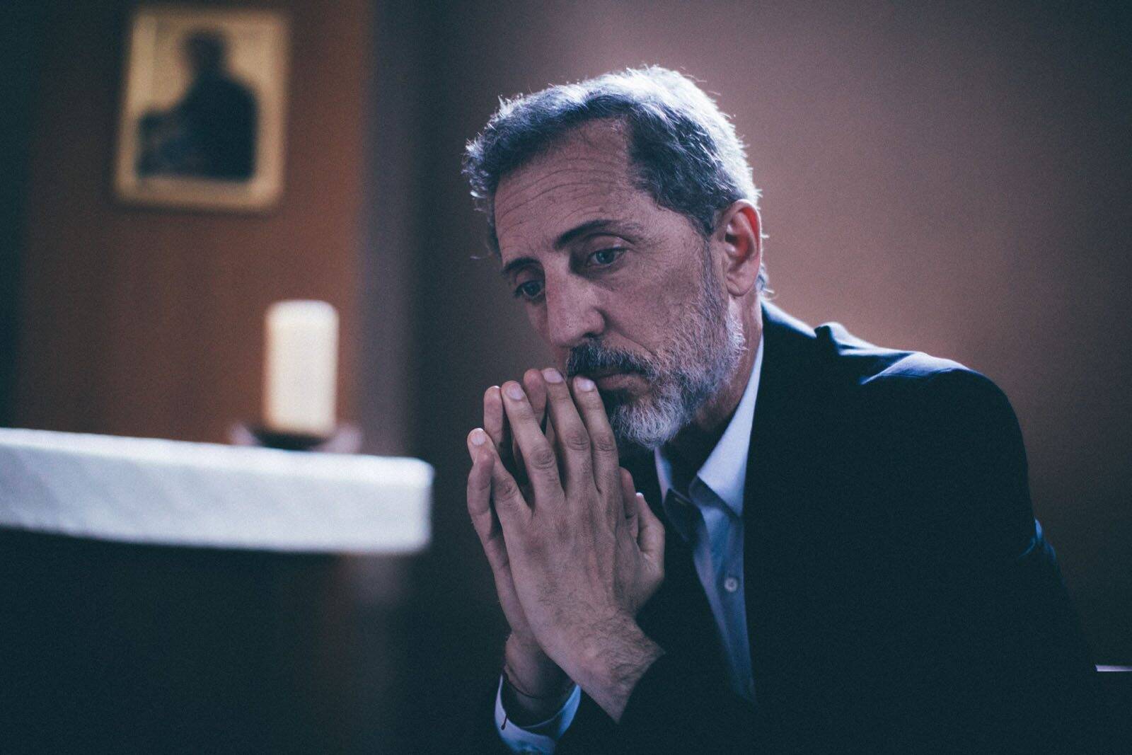 "L'expérience mystique racontée dans 'Reste un peu' est vraie": Gad Elmaleh interroge notre rapport aux religions dans son dernier film