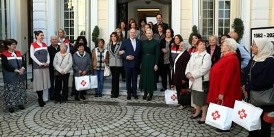 Le couple princier a donné 140 colis au siège de la Croix-Rouge monégasque