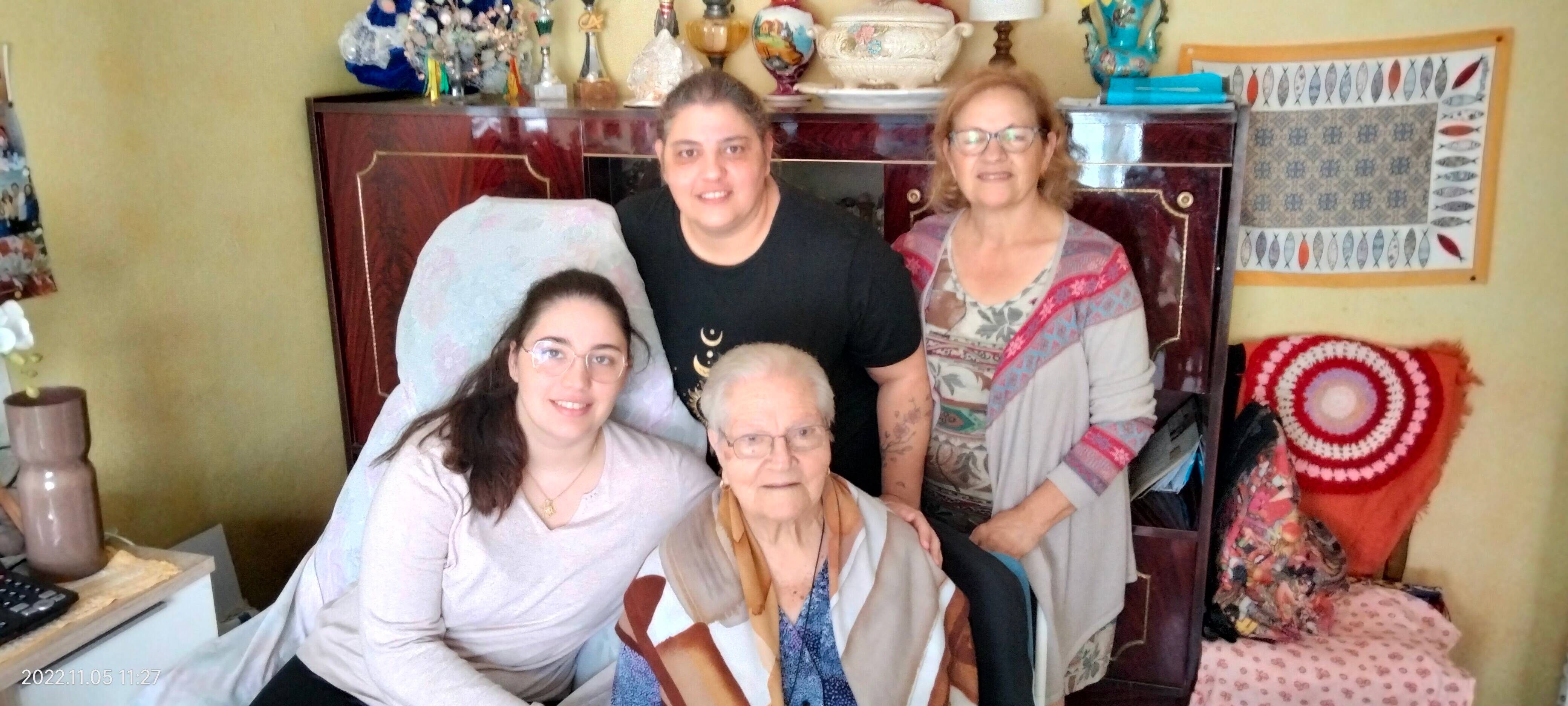 Vaillante centenaire, Maria Vincenza fête son anniversaire à Sainte-Agnès