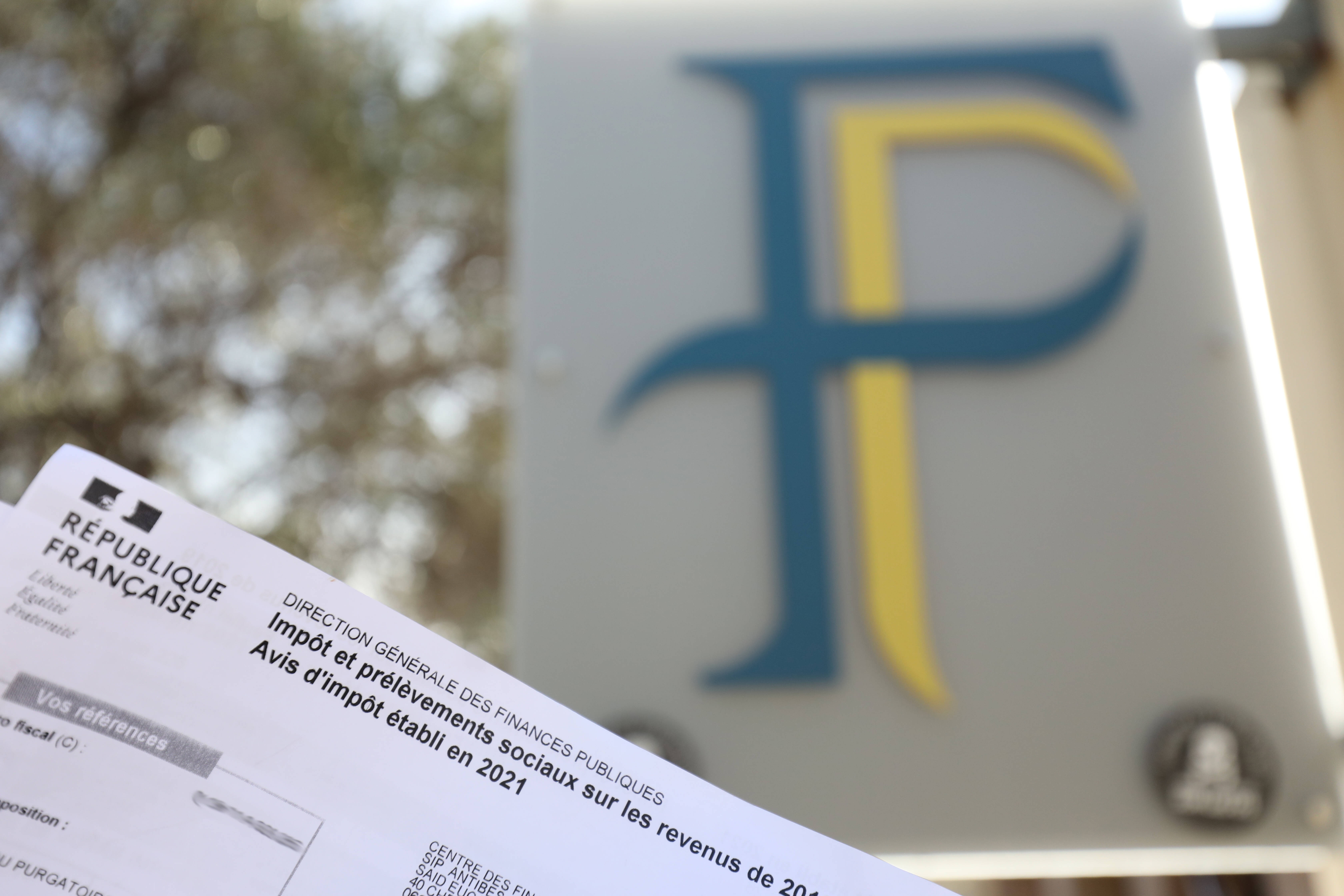 "On sait qu'on fait un métier à risque". Après la mort d'un contrôleur fiscal, des inspecteurs des impôts de la Côte d'Azur témoignent