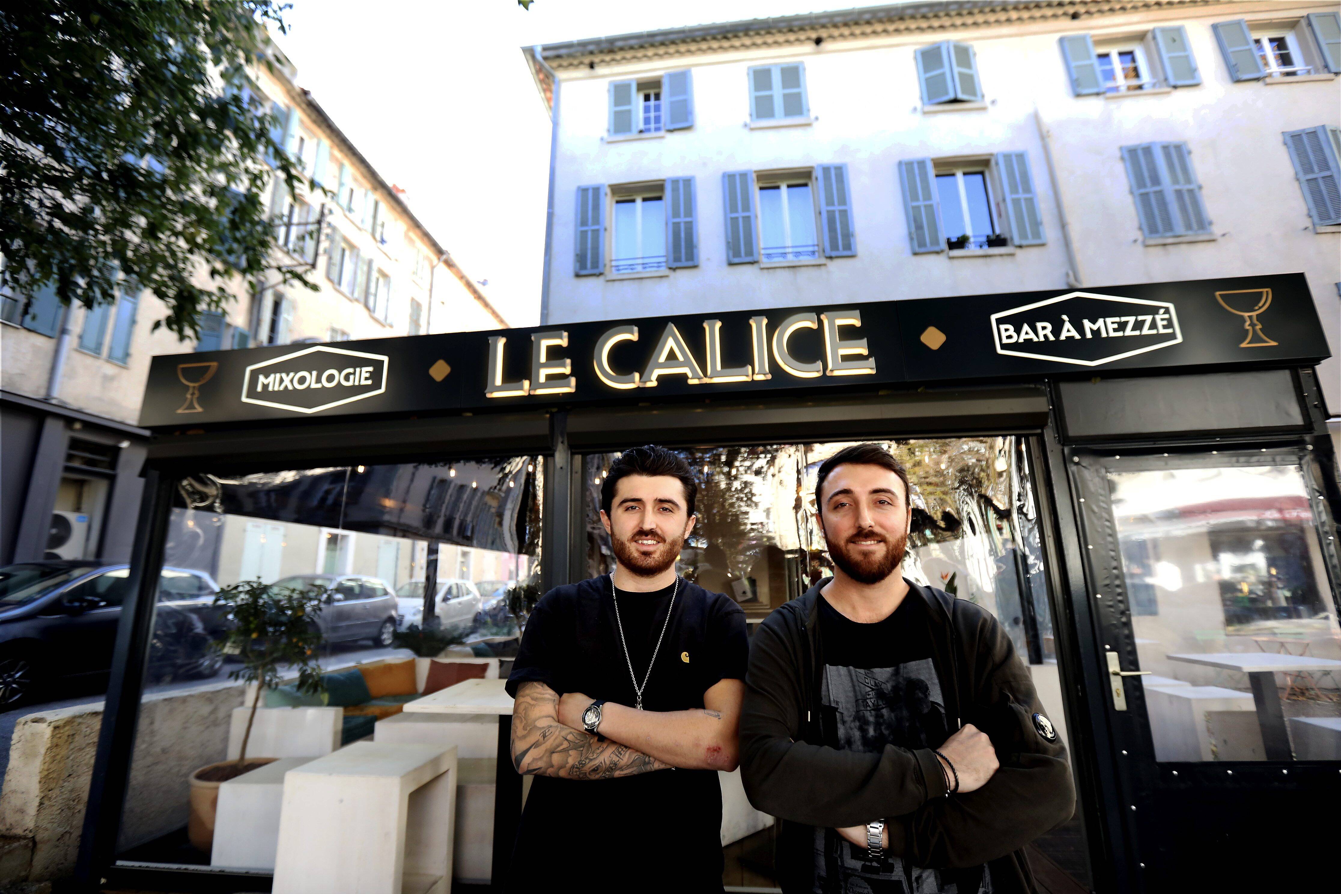 "C'était notre plus grand souhait": deux frères ouvrent leur restaurant et redynamisent le Mourillon à Toulon