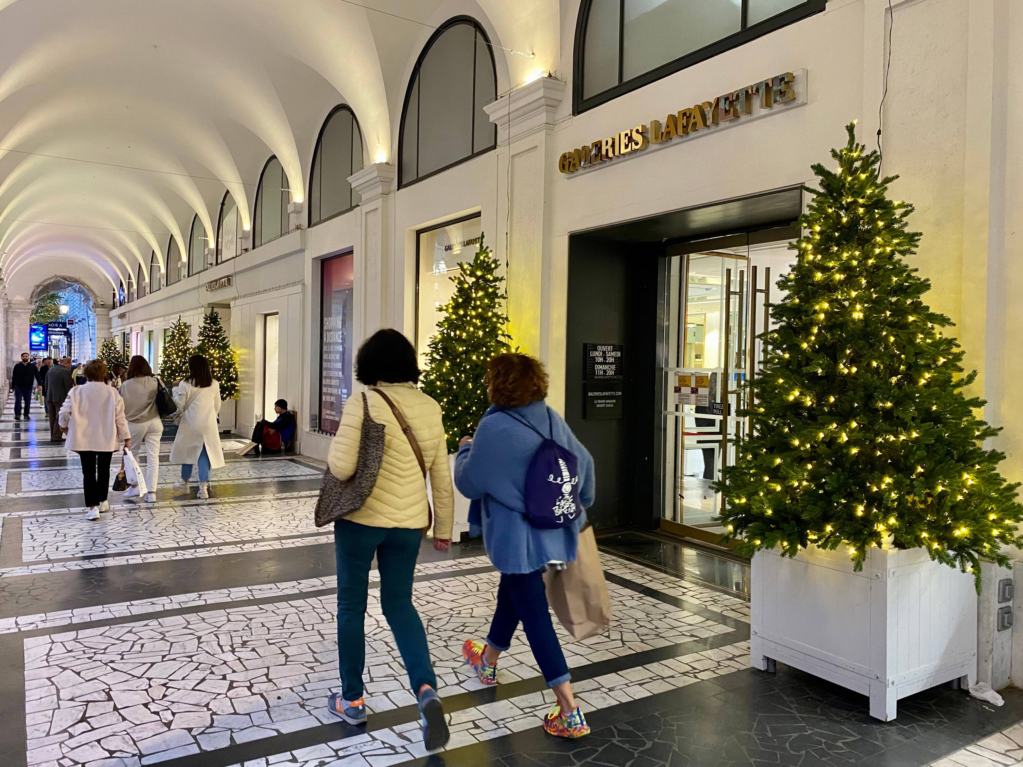 Pourquoi les salariés des Galeries Lafayette de Nice vont faire grève ce vendredi de 12h à 14h en plein "Black friday"?