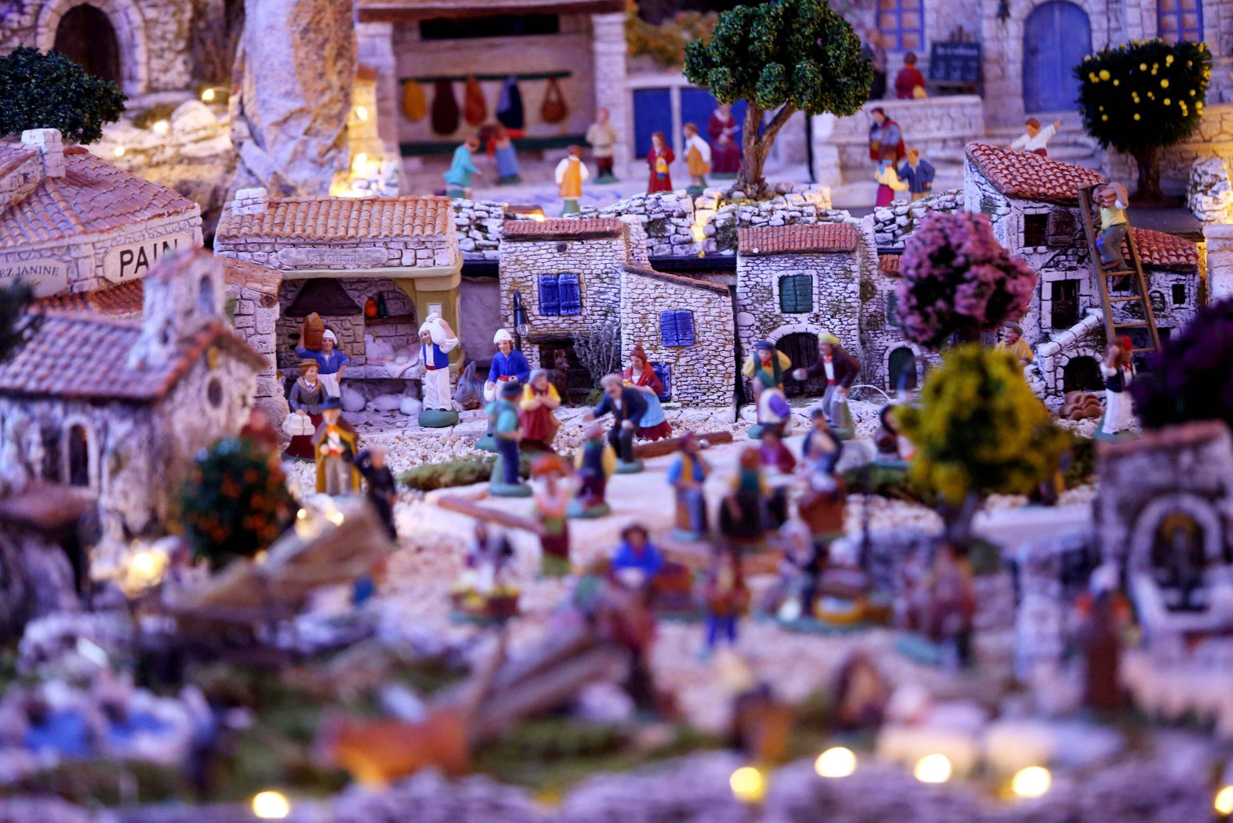 APPEL AUX LECTEURS. Envoyez-nous les photos de vos plus belles crèches de Noël