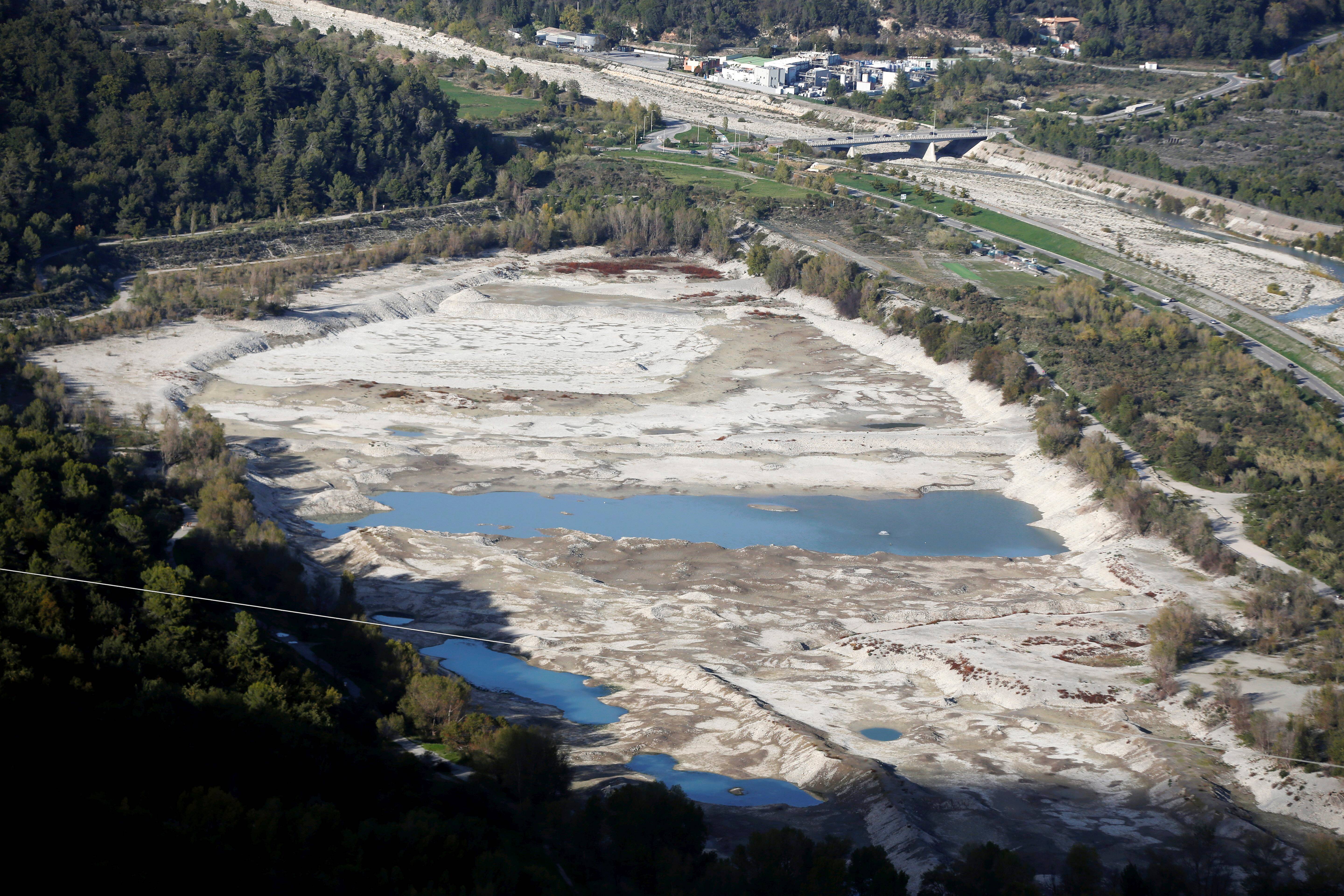 Pourquoi les récentes pluies ne permettent pas (encore) au niveau du lac du Broc de remonter?
