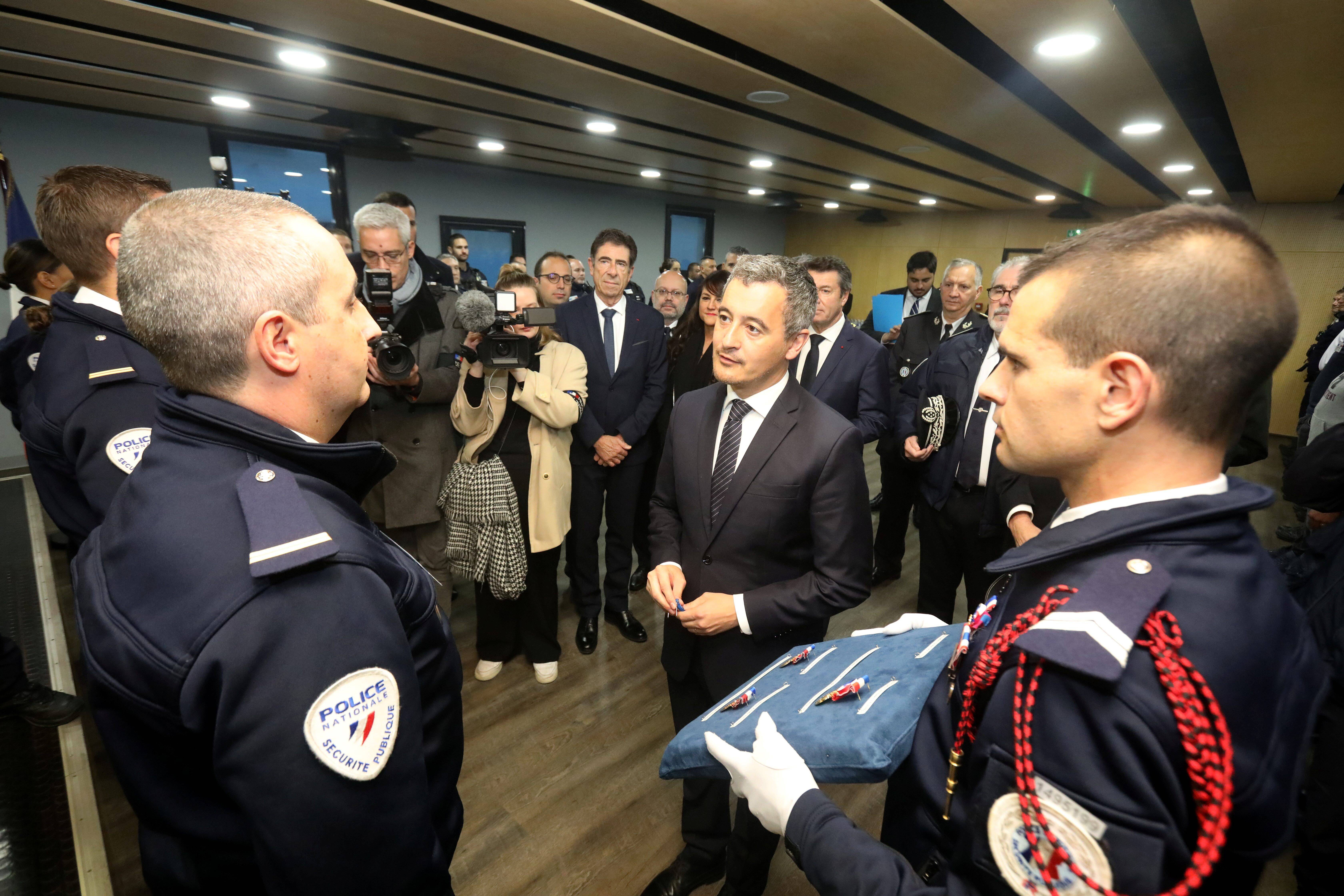 Ils ont été décorés ce vendredi par le ministre de l'Intérieur pour avoir neutralisé le tueur de Colomars