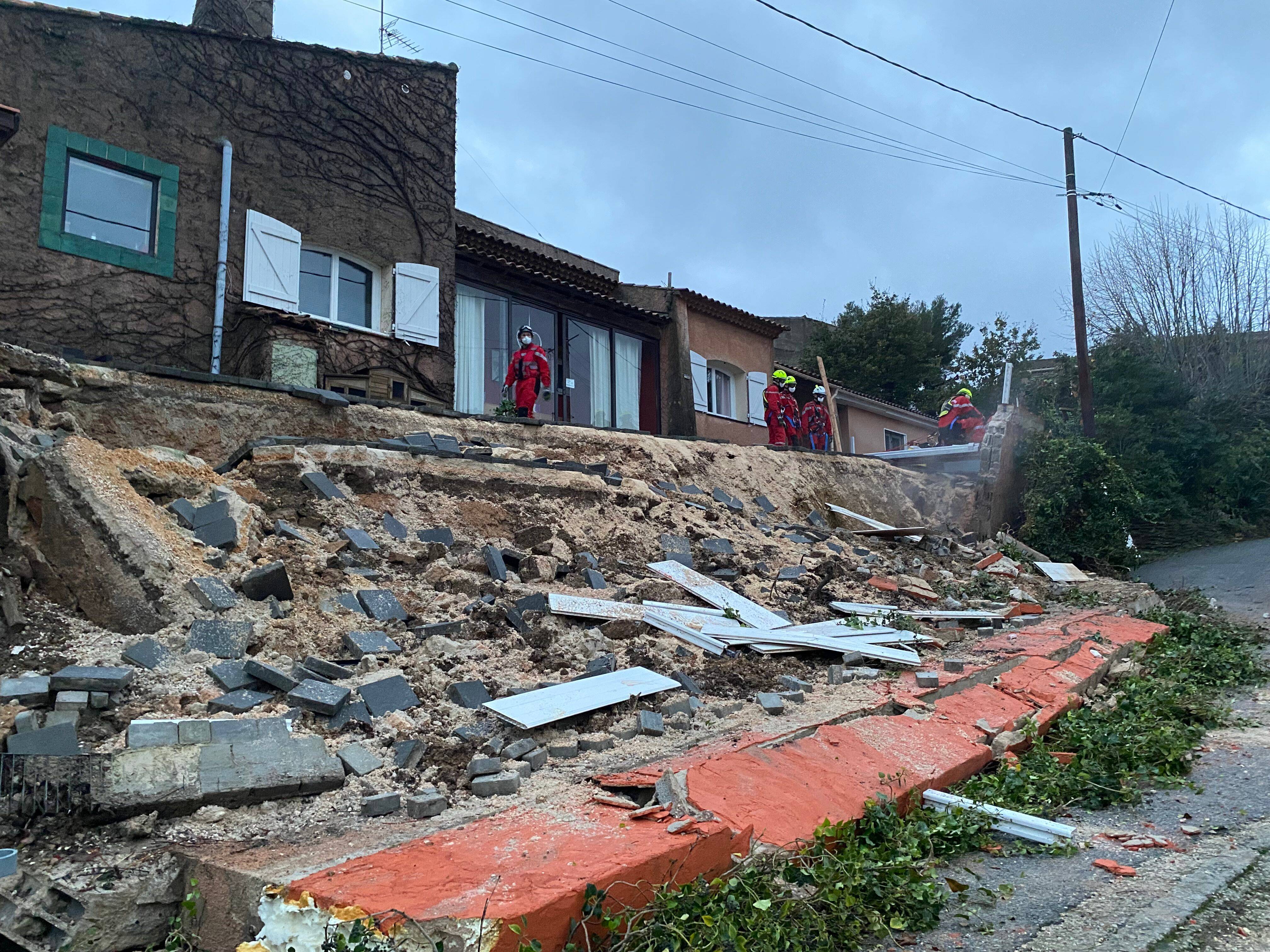 Un mur de soutènement s'effondre à cause des pluies soutenues à La Seyne