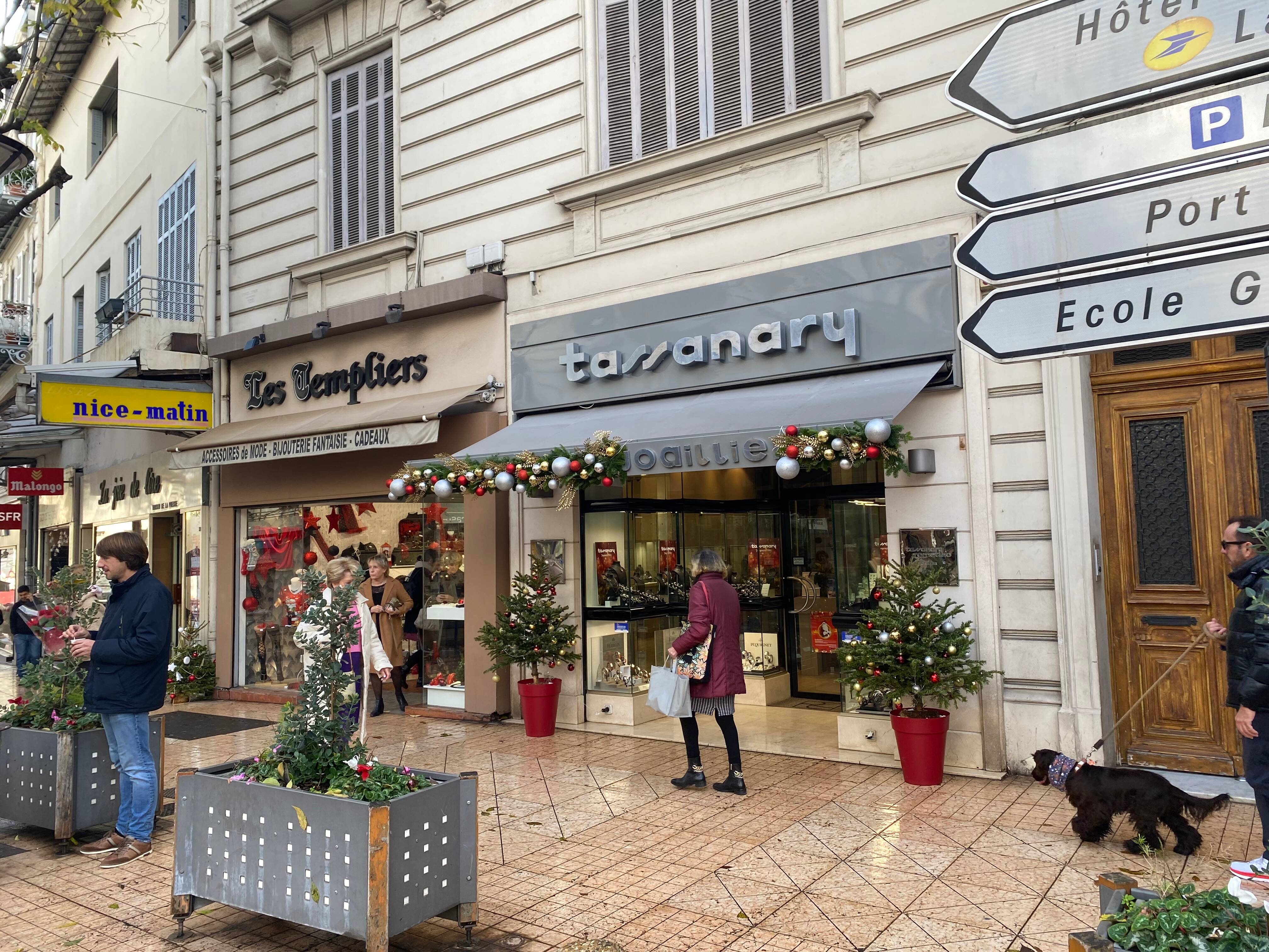 "Les braqueurs lui ont mis le pistolet sur la tête": une bijouterie à nouveau prise pour cible par des voleurs à Antibes