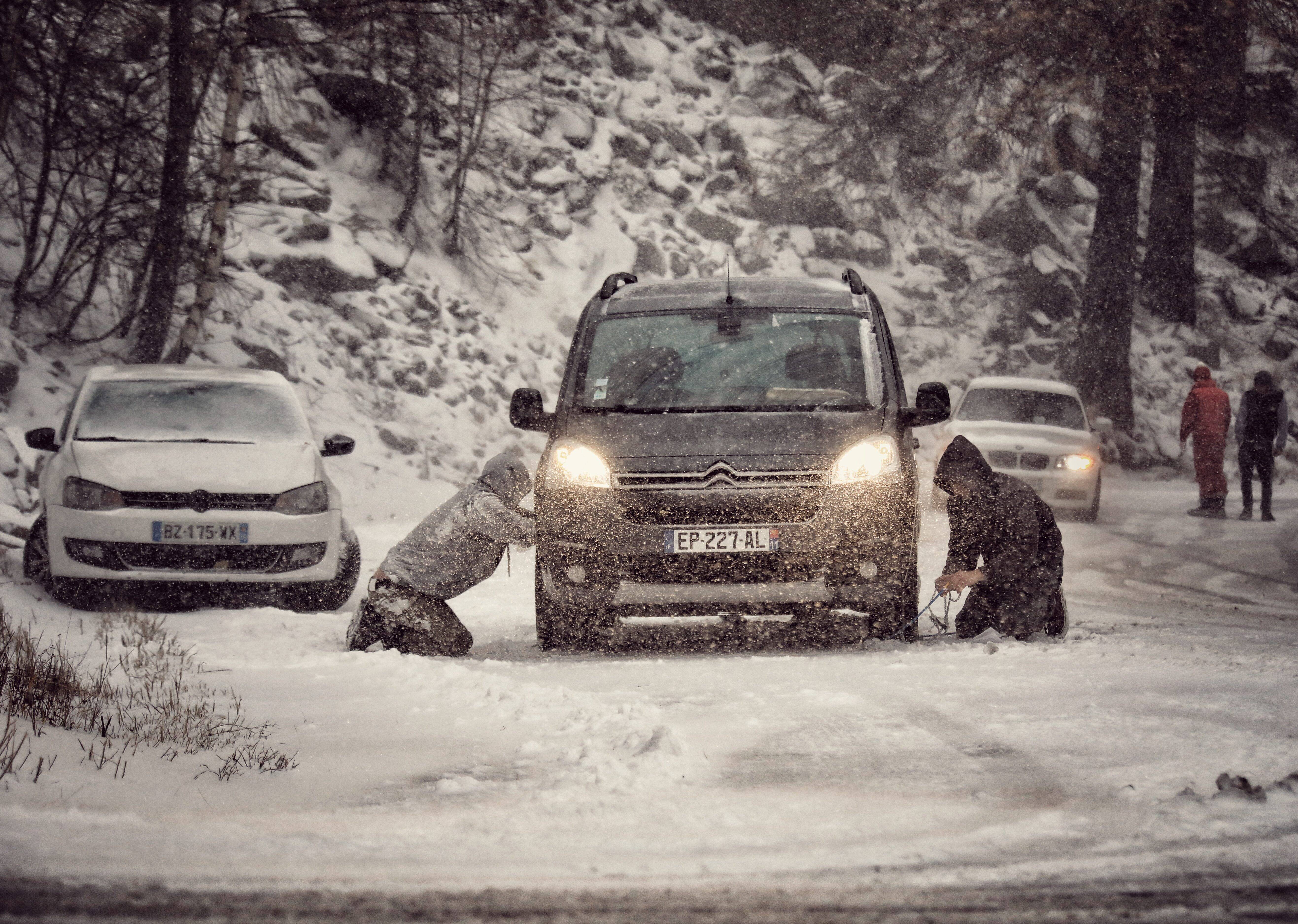 "Les contrôles seront faits"...Quelle sera l'attitude des gendarmes vis-à-vis de ceux qui n'auront pas les équipements d'hiver dans leur véhicule ce week-end dans les Alpes-Maritimes ?