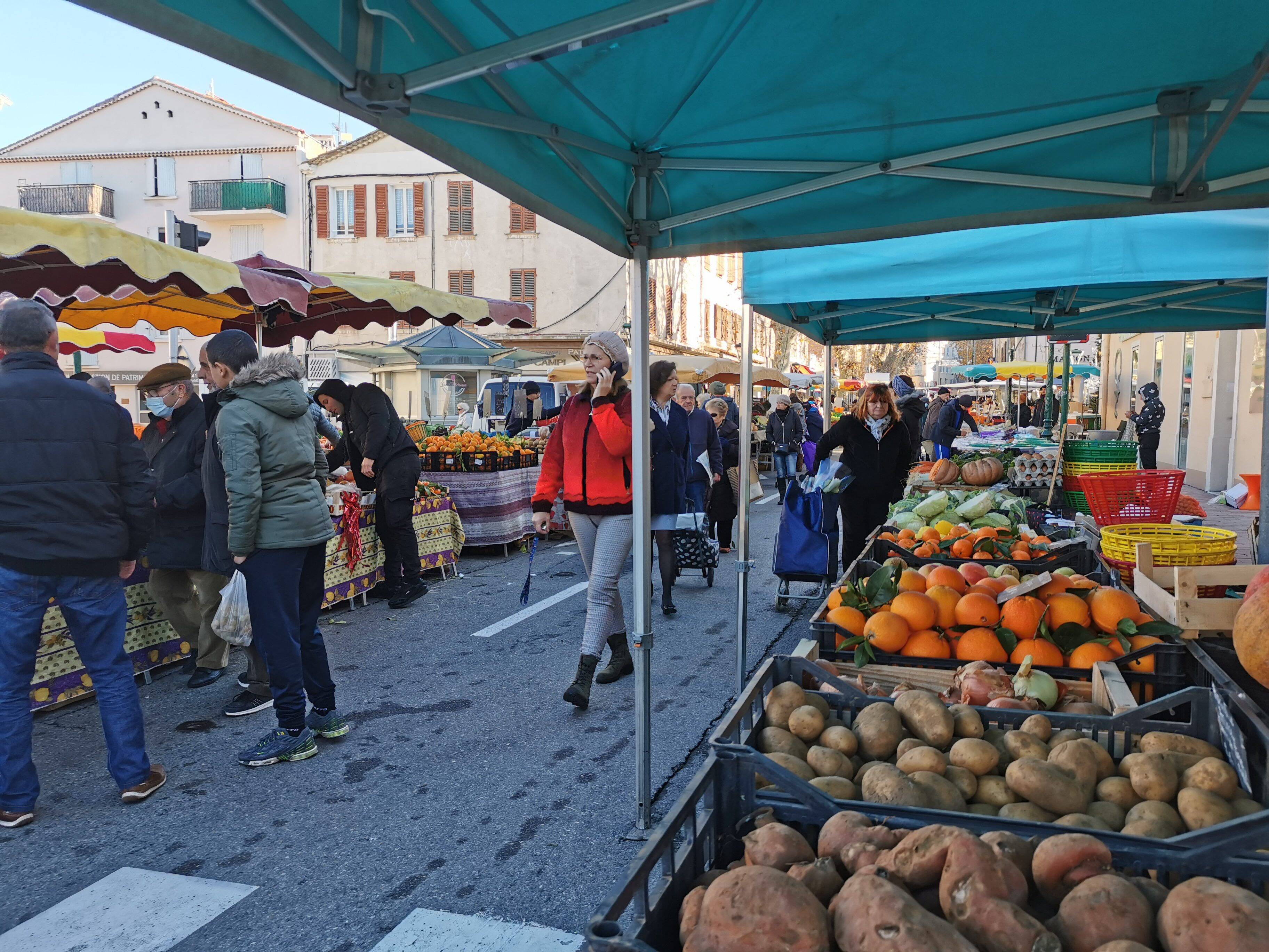 Le conseiller municipal est mis en examen pour viols et proxénétisme: les habitants de La Garde "abasourdis" par l'affaire Durbano