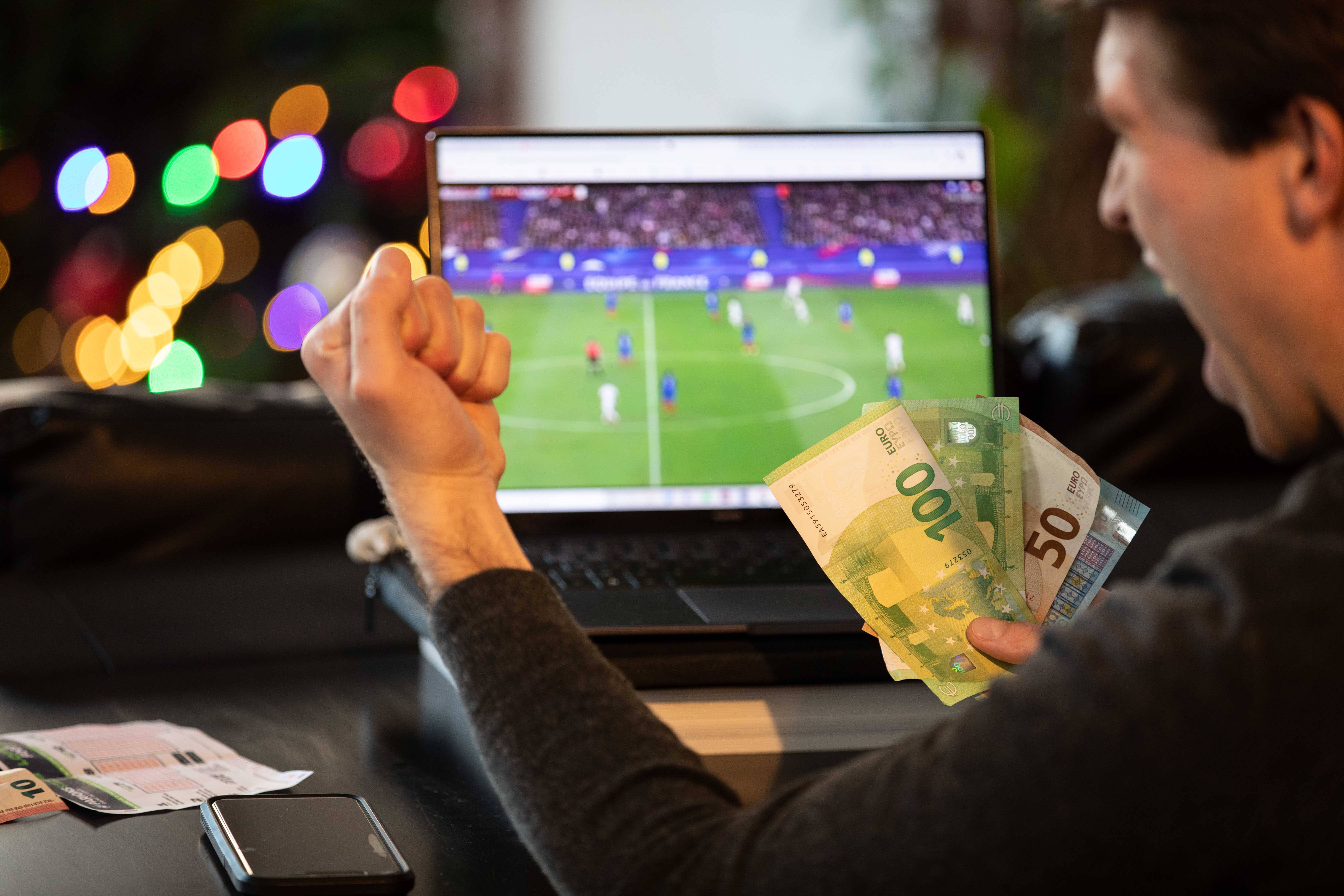 "Si on veut être sage, il vaut mieux ne rien parier!": les conseils de ce pronostiqueur Niçois avant la finale