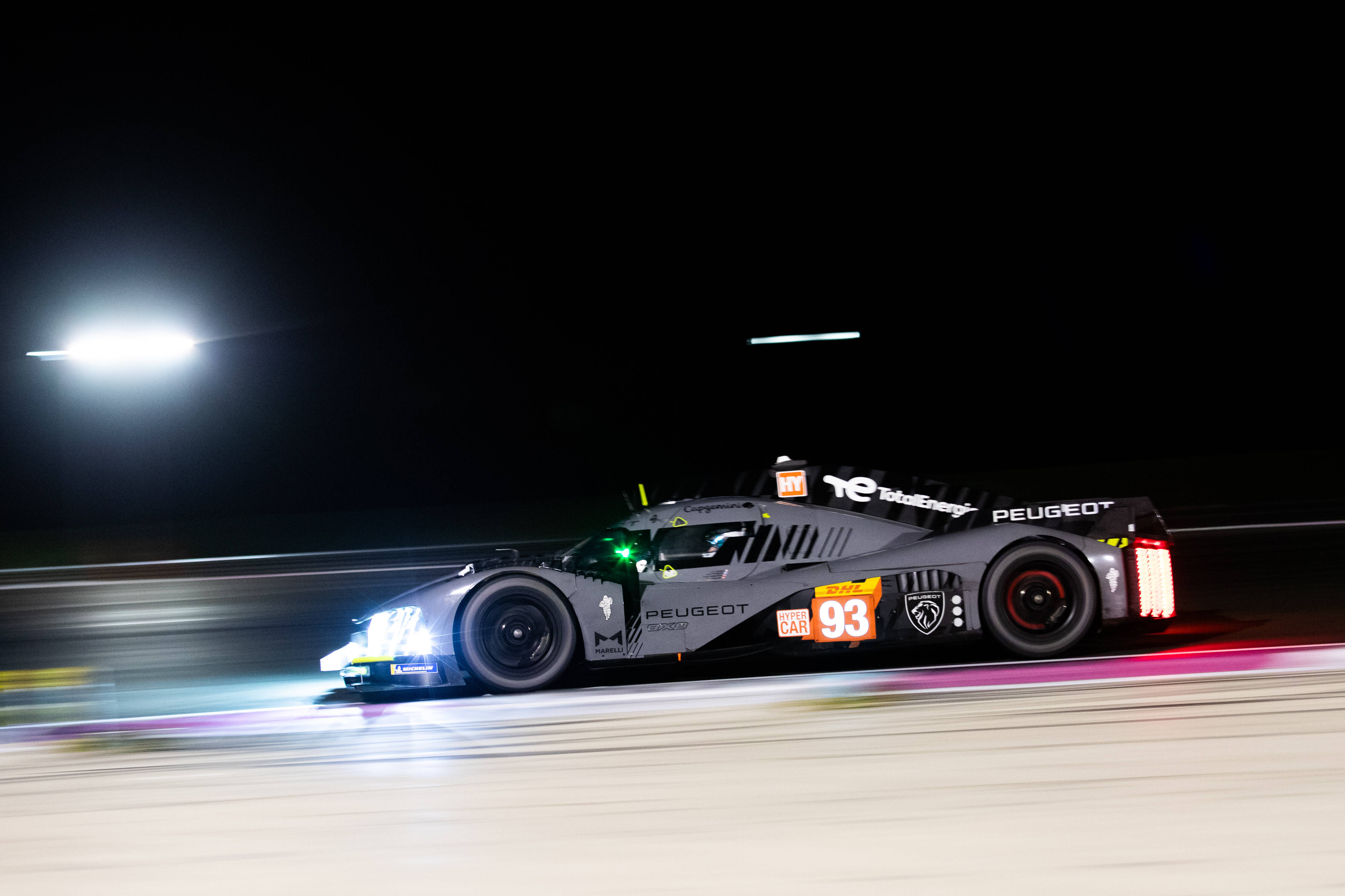 "Écrire un nouveau chapitre". On a rencontré deux pilotes de la Peugeot 9X8 lors d'une séance d'essais au Castellet