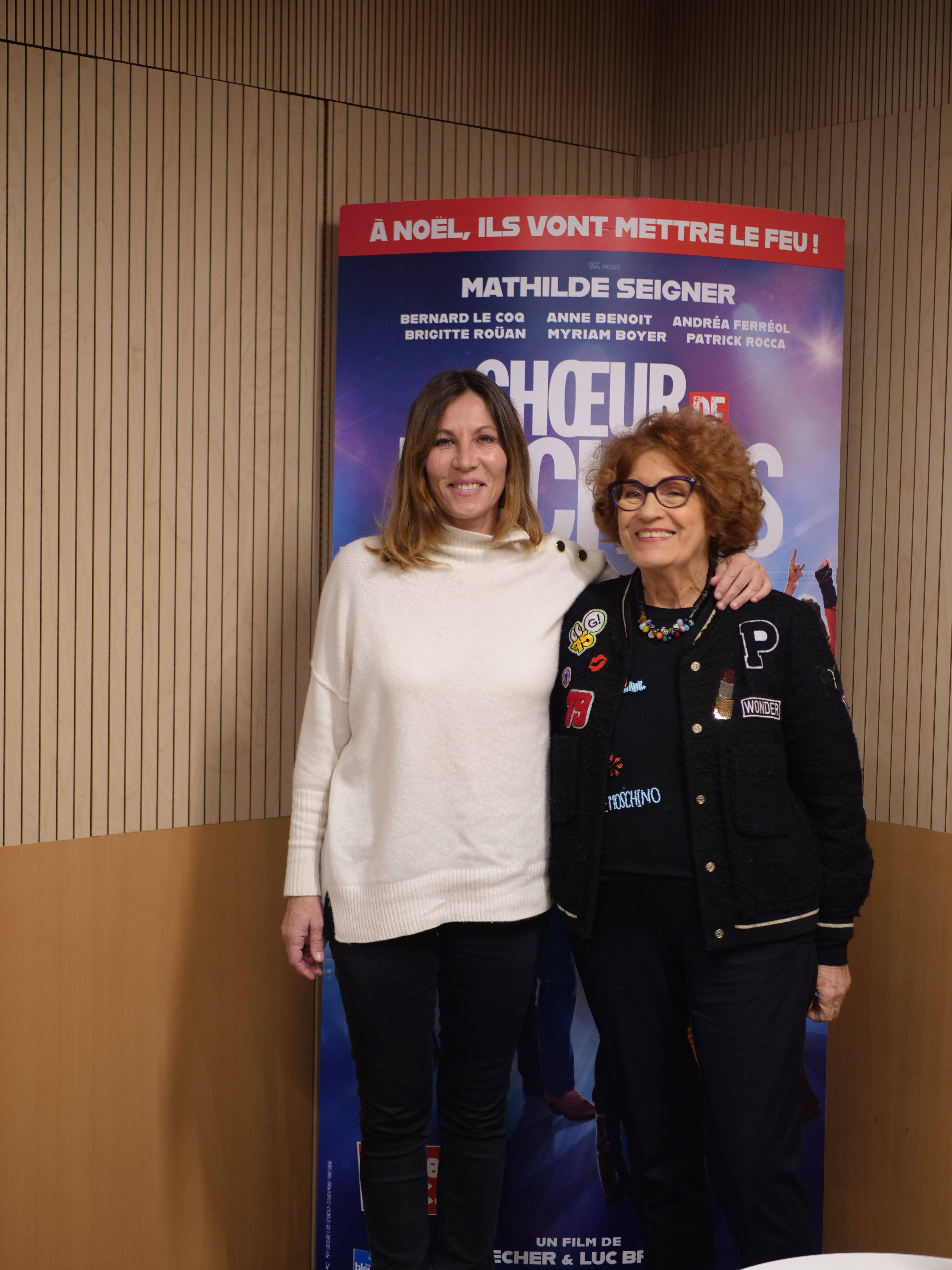 "Chanter quoi qu'il arrive": Mathilde Seigner et Andréa Ferréol à l'affiche de "ChSur de rocker"