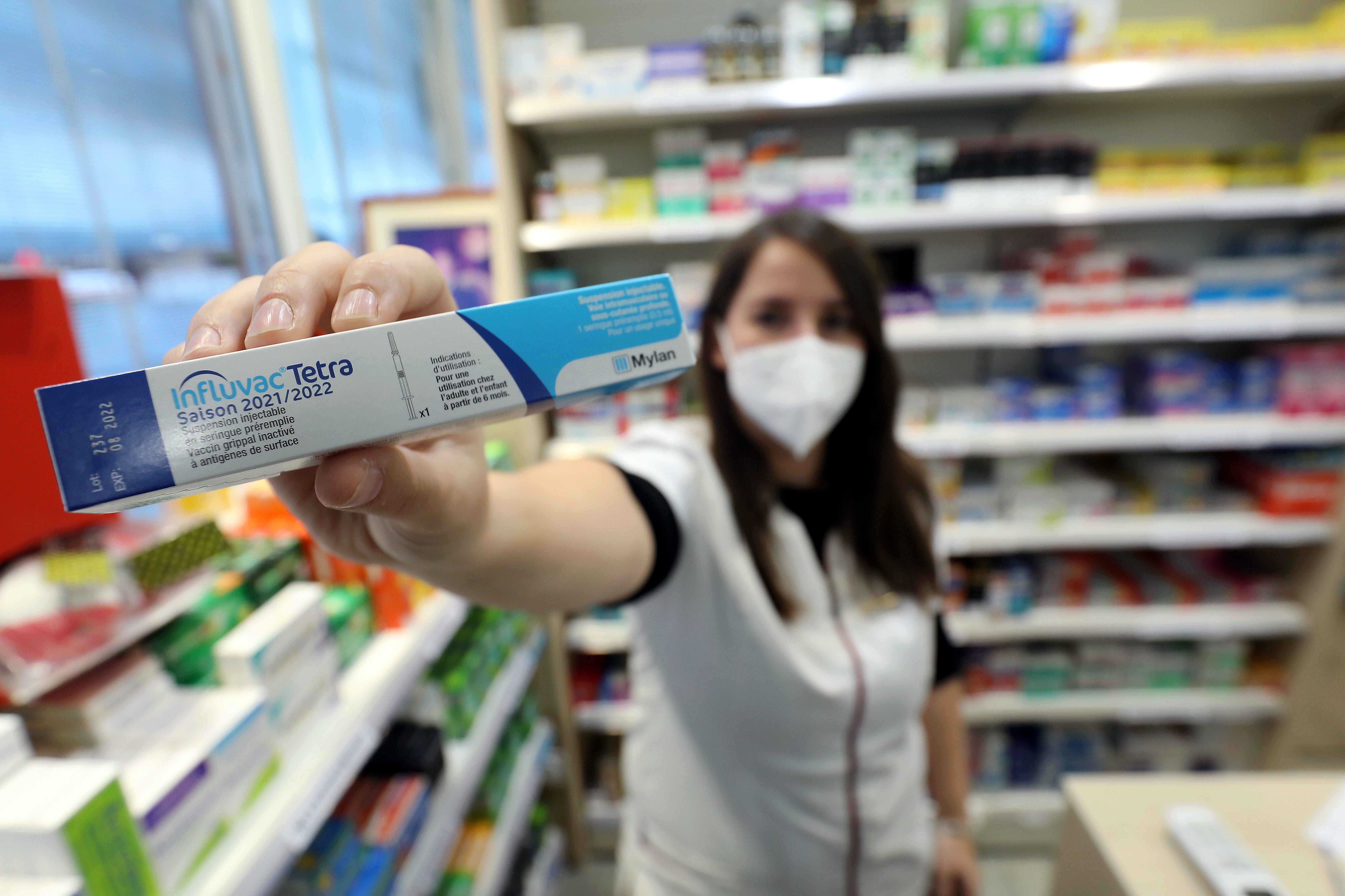 Épidémie de grippe: "il est encore temps de se faire vacciner et il faut le faire"