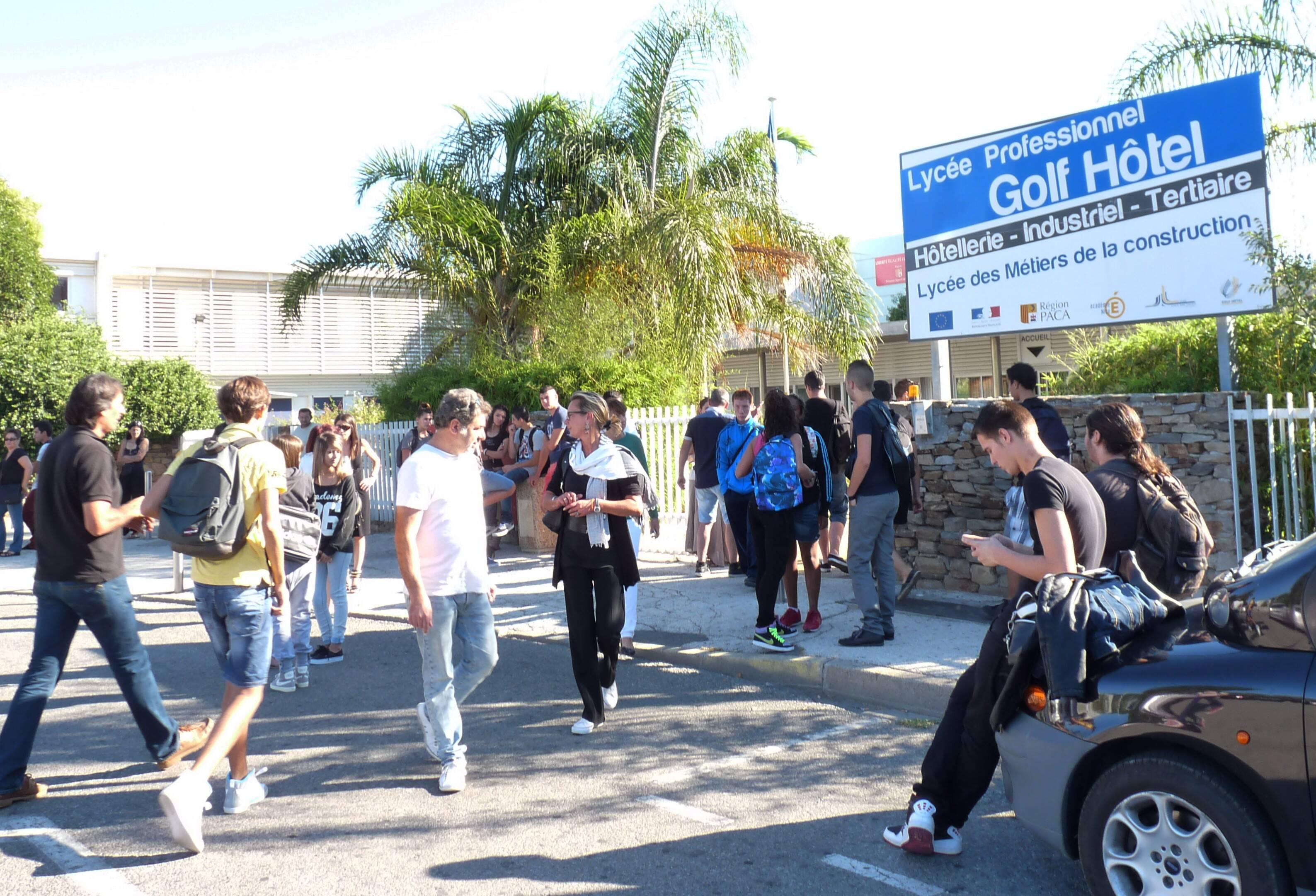 Un élève blessé au couteau ce mardi devant le lycée du Golf-Hôtel à Hyères
