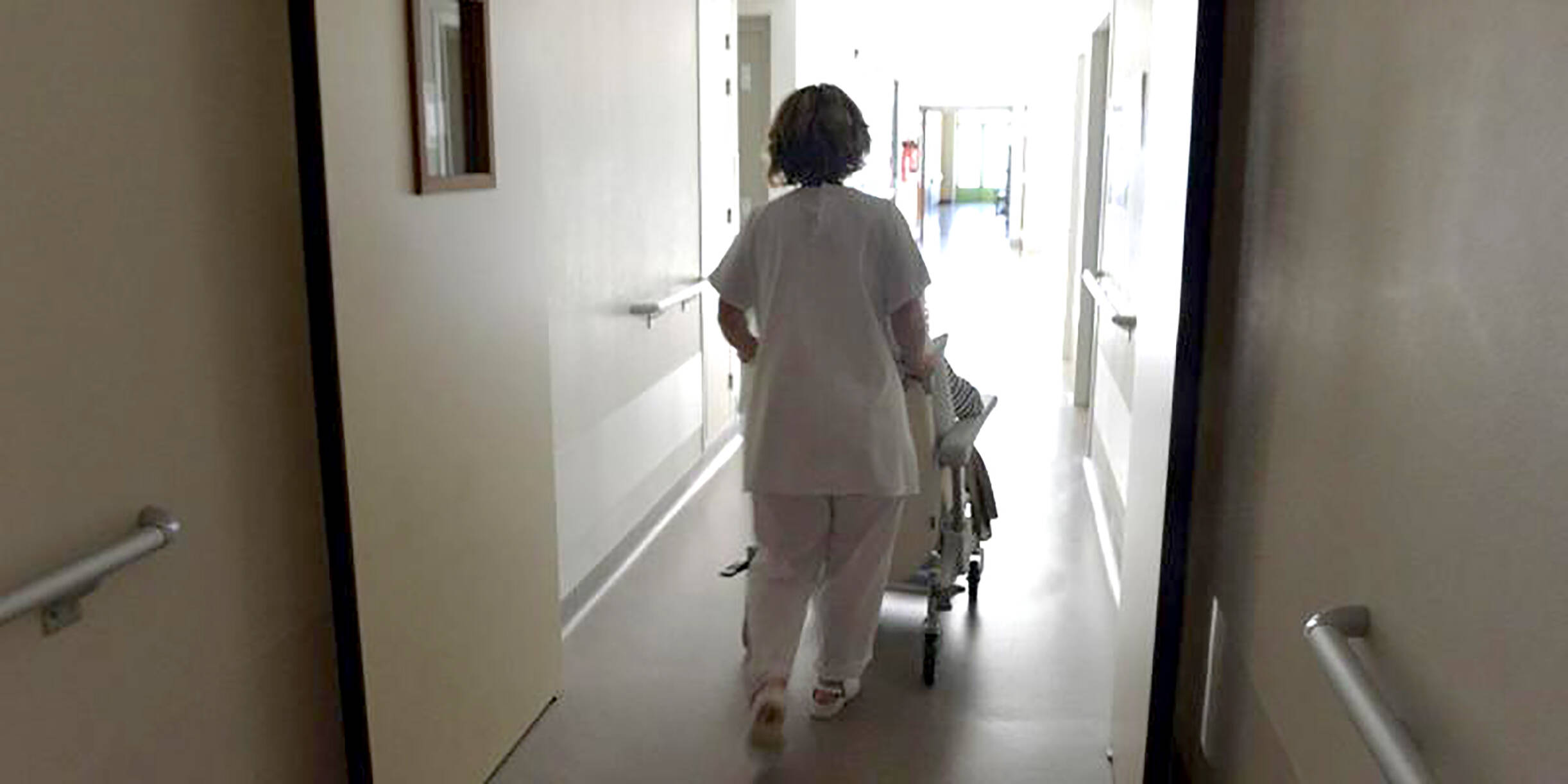 Un an après le scandale Orpea: "rien n'a évolué, c'est même pire", selon la représentante des aides-soignantes du Var