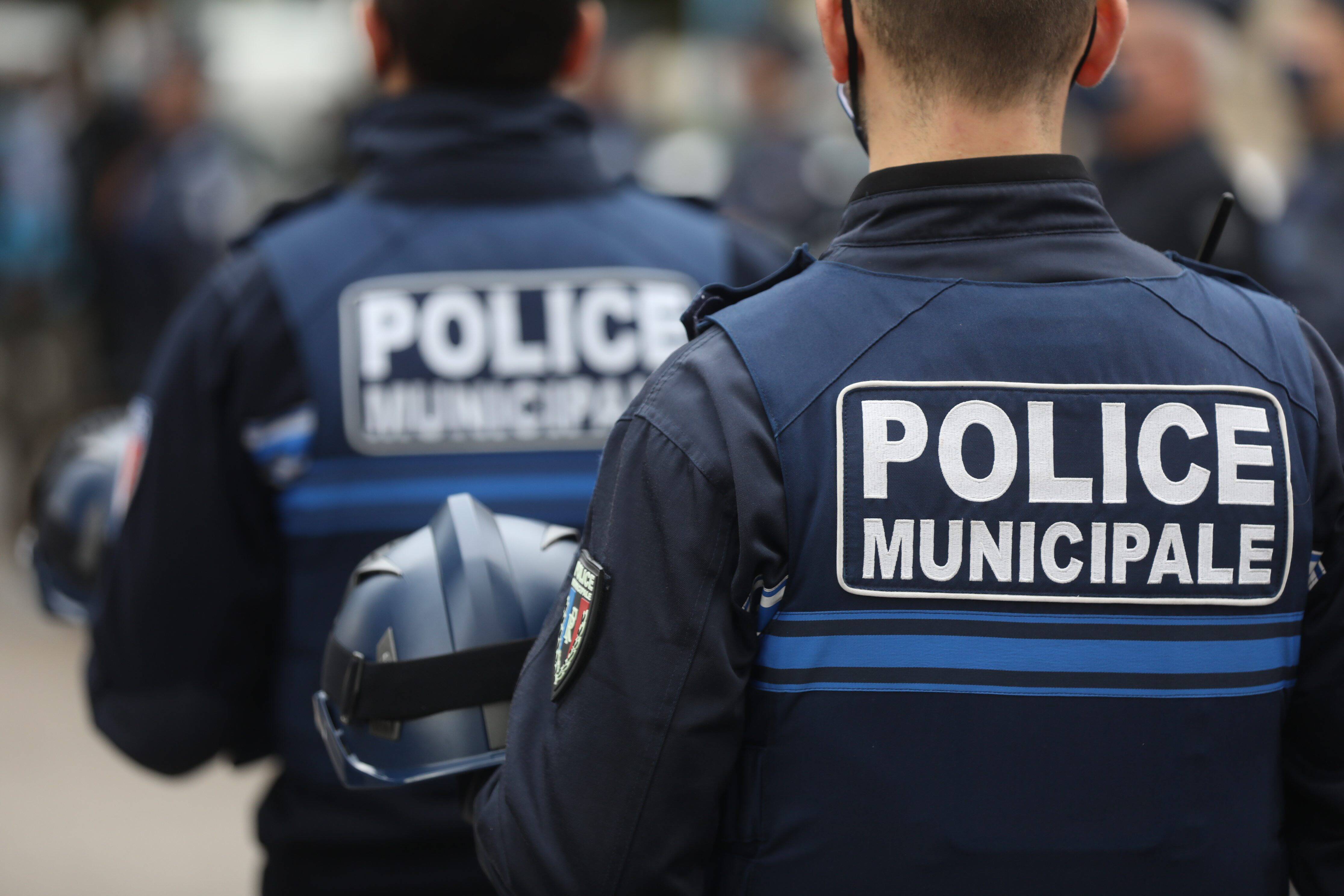 Il avait percuté une voiture de police et blessé trois policiers, un chauffard condamné à 4 ans de prison