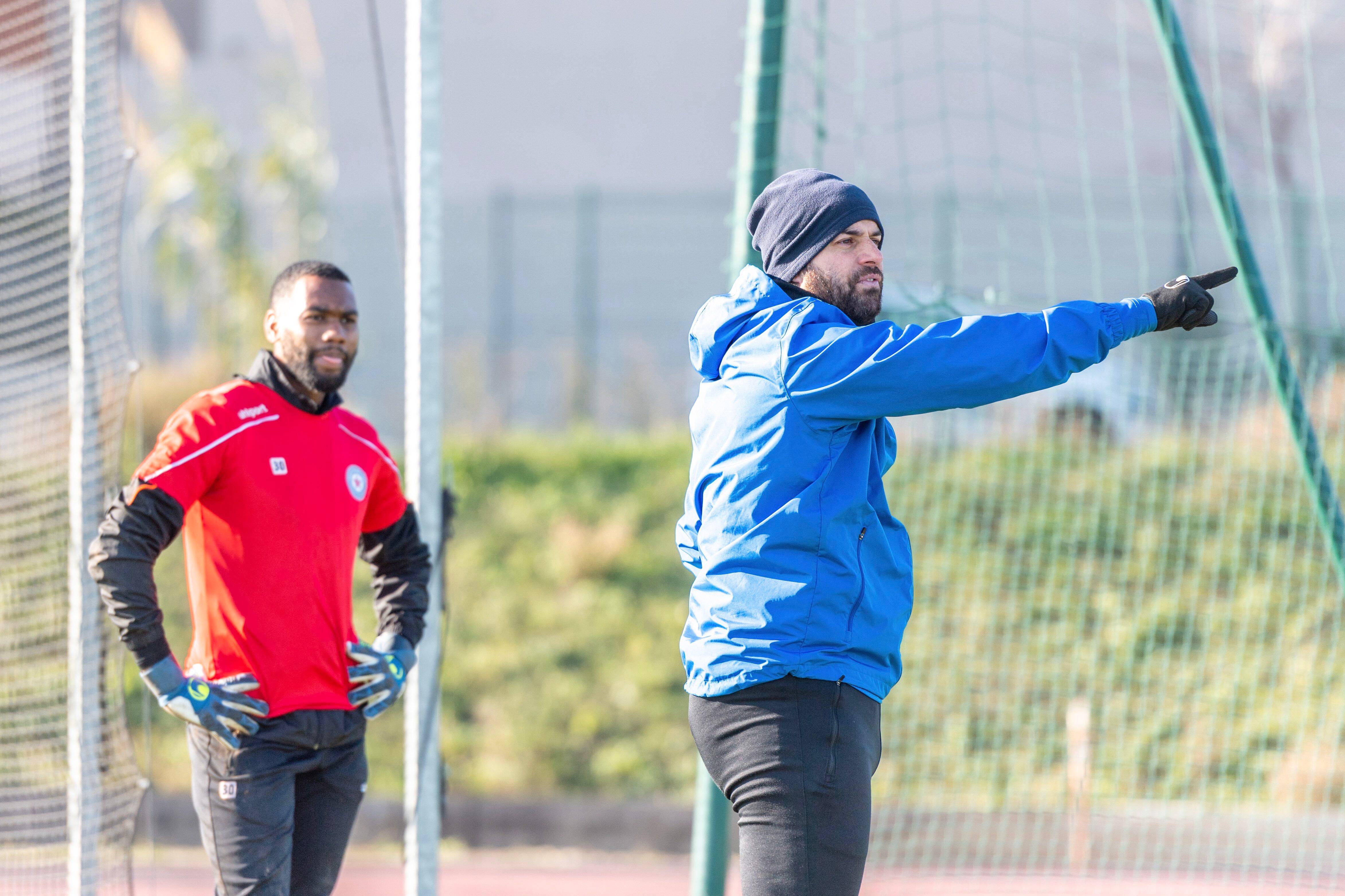 De Faty à Der Zakarian, ils racontent Michaël Fabre, l'entraîneur des gardiens de l'Étoile FC