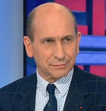 "Il y a un peu d'ignorance de sa part": les avions de chasse demandés par Zelensky pas nécessaires actuellement selon ce spécialiste