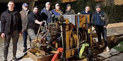 Des bénévoles démontent un groupe électrogène d'une tonne à Cagnes pour l'envoyer en Ukraine