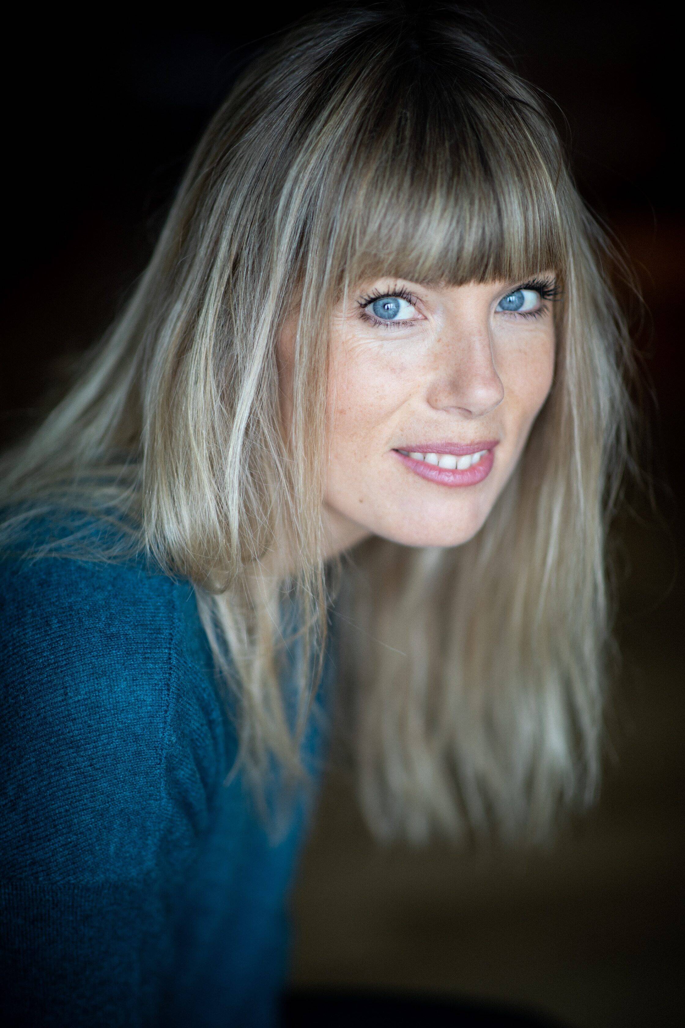 "J'ai la chance d'avoir des projets très éclectiques": dans "Black Comedy", Mélanie Page joue dans le noir... et dans le Var