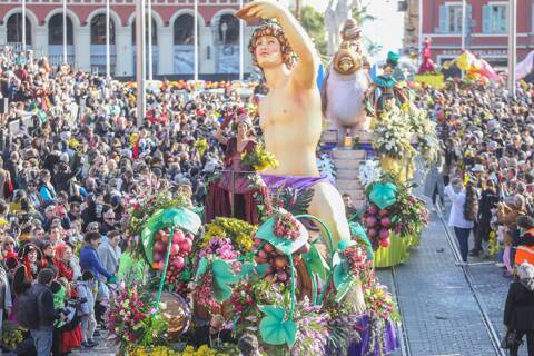 Pourquoi les bombes de serpentins sont interdites cette année au Carnaval  de Nice - Monaco-Matin