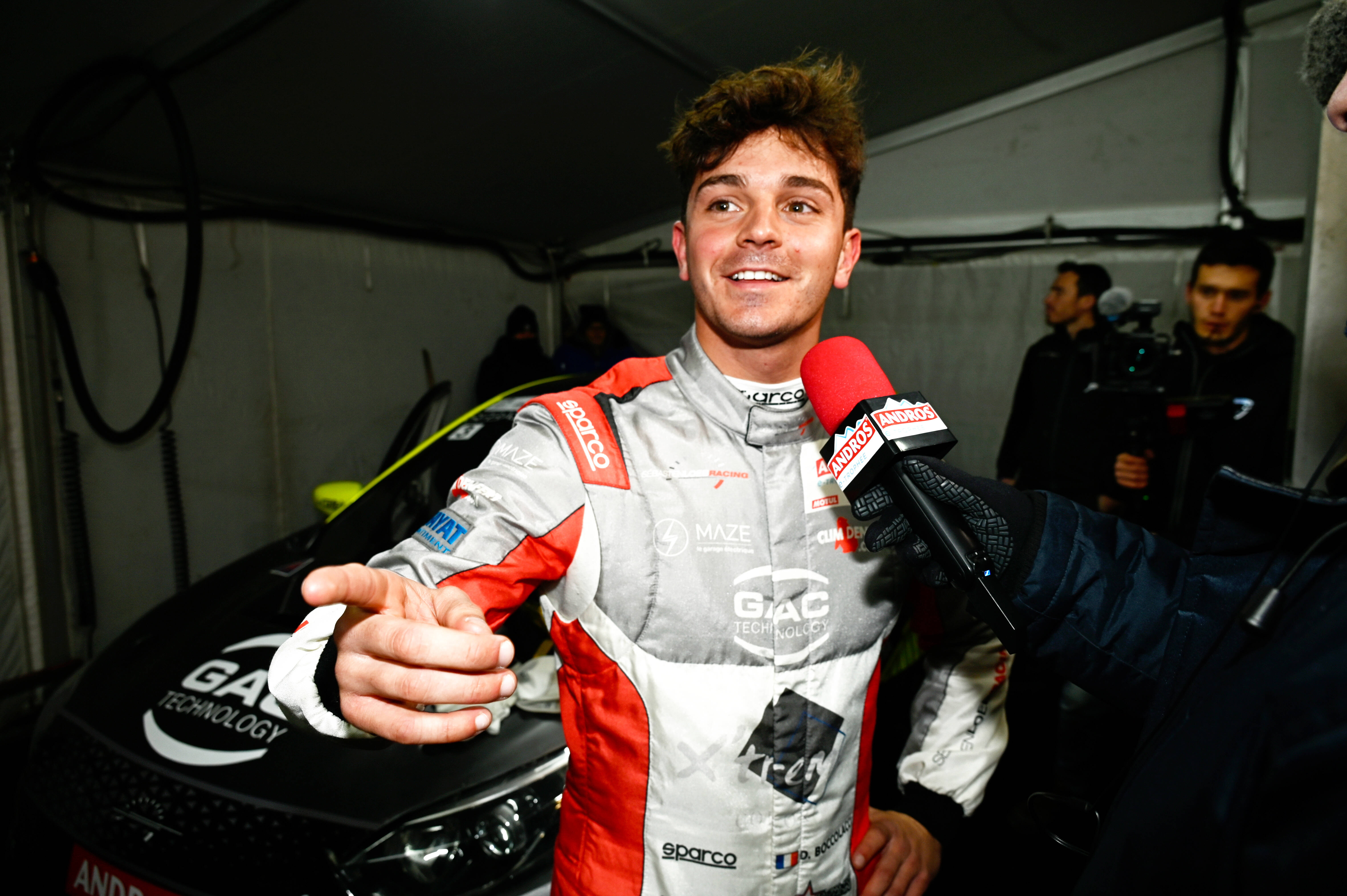 "On a trouvé notre rythme", le pilote Dorian Boccolacci raconte sa montée en puissance sur la glace de l'E-Trophée Andros