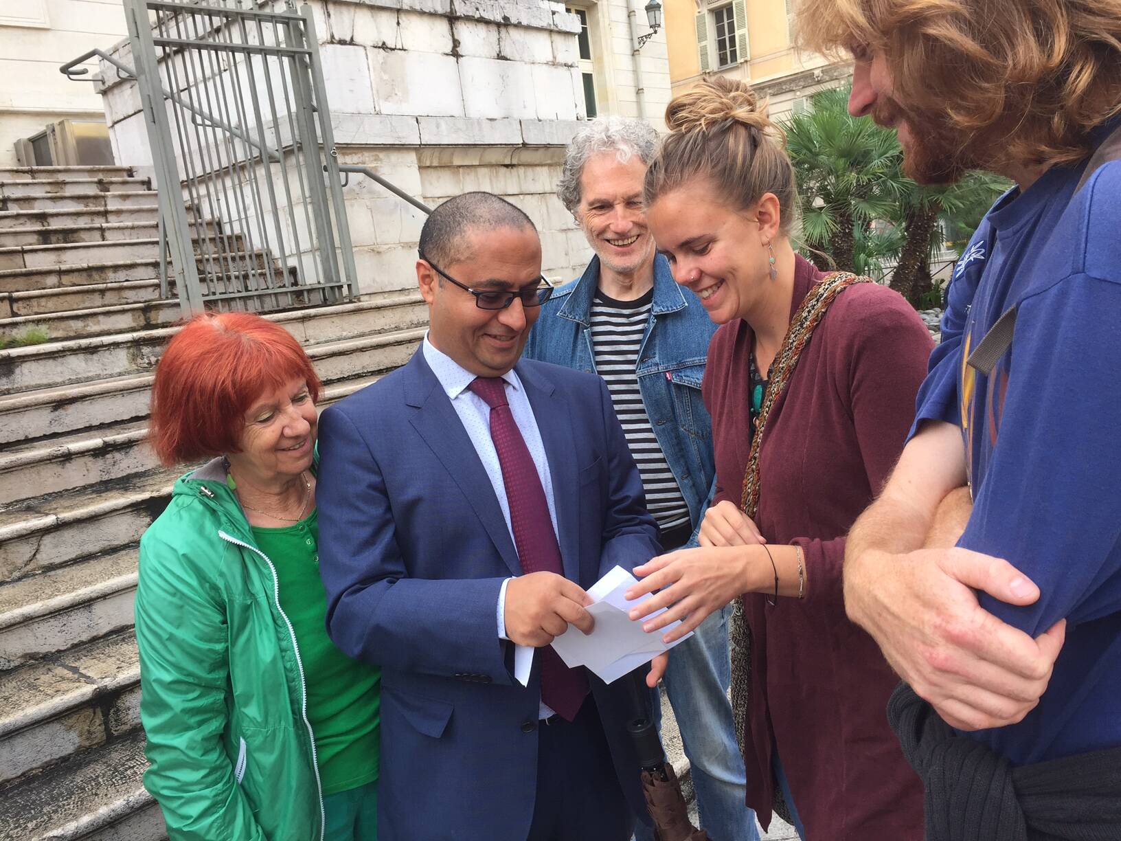 Menacé d'expulsion, une course contre la montre s'engage pour Sami, ce père de famille qui vit en France depuis l'âge d'un an