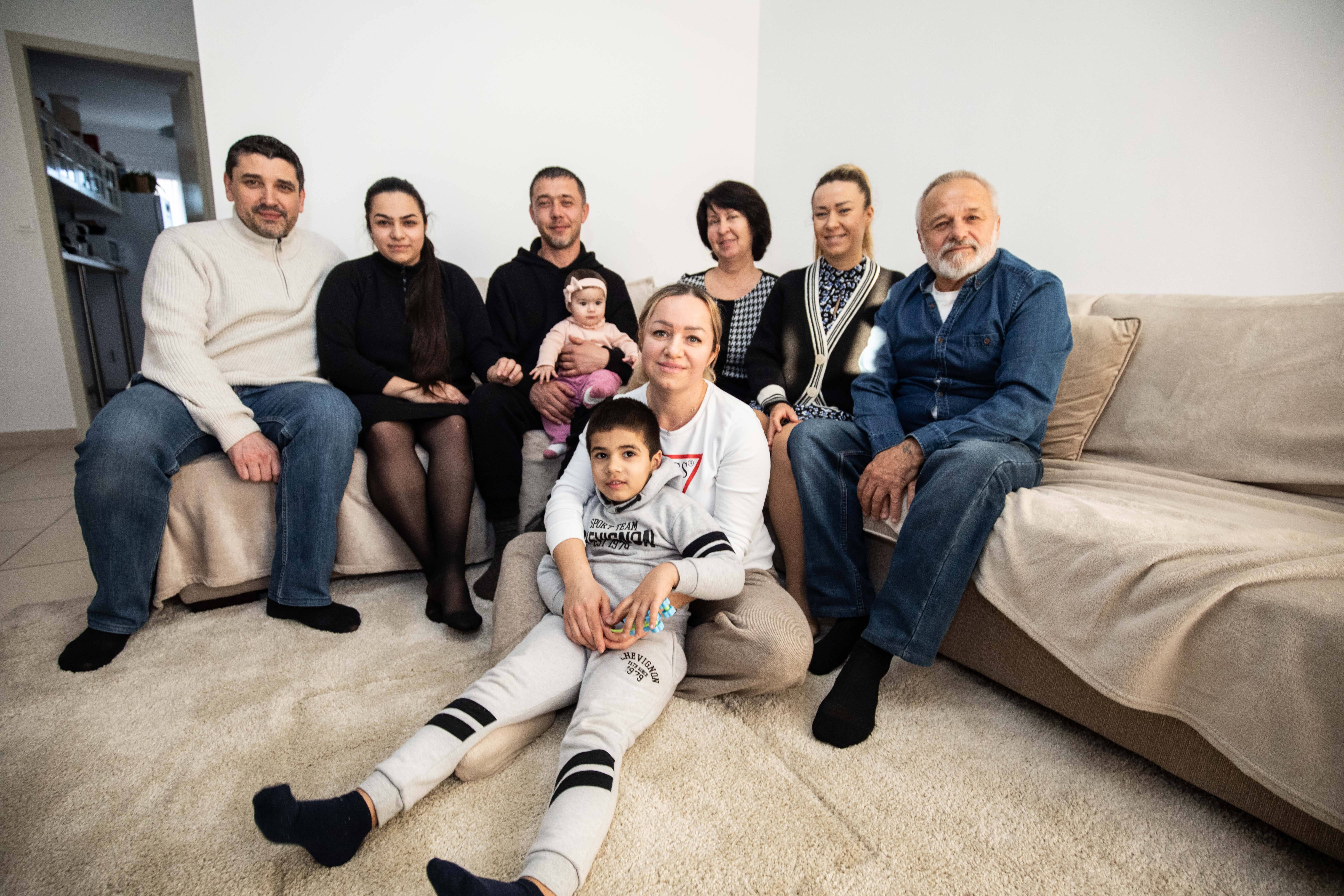 Après un an de guerre en Ukraine, l'exil en famille pour les Tkachenko, à Hyères et Toulon