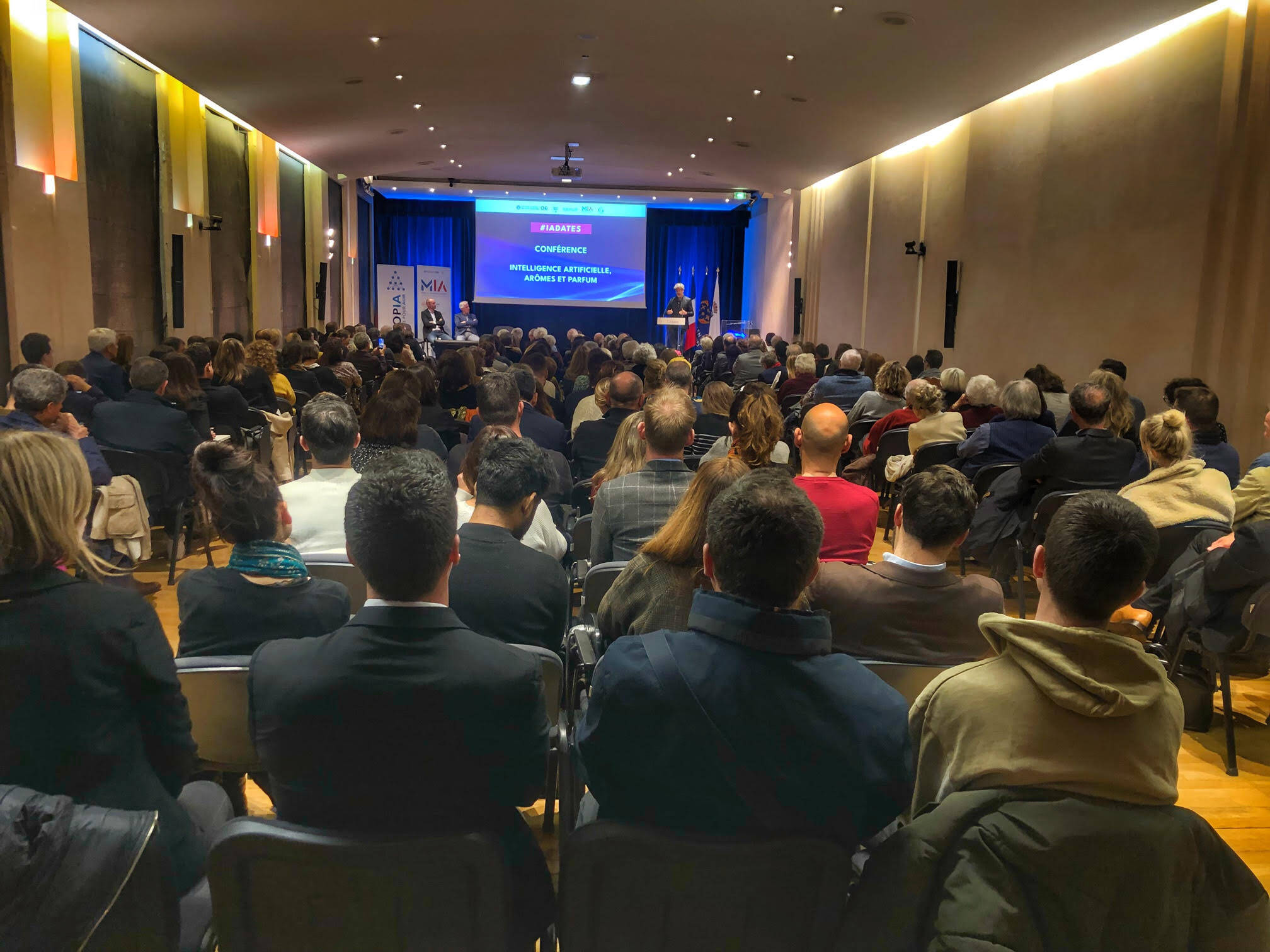 Les parfumeurs seront-ils remplacés par des robots? Le vrai-faux sur l'intelligence artificielle dans les parfums