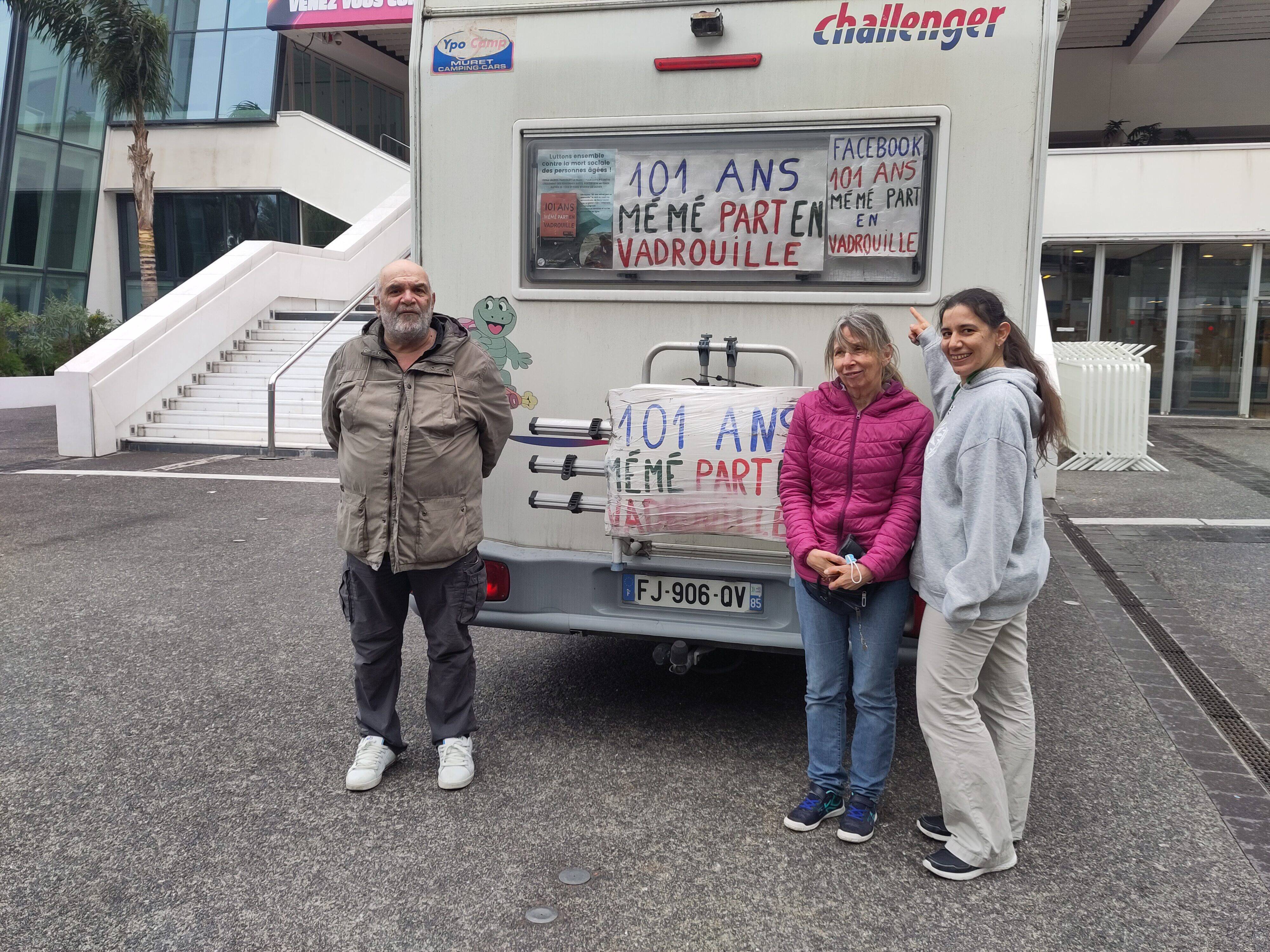 "Nos aînés ne sont pas des kleenex": elle s'est lancée dans un tour de France pour transformer le regard des gens sur les personnes âgées