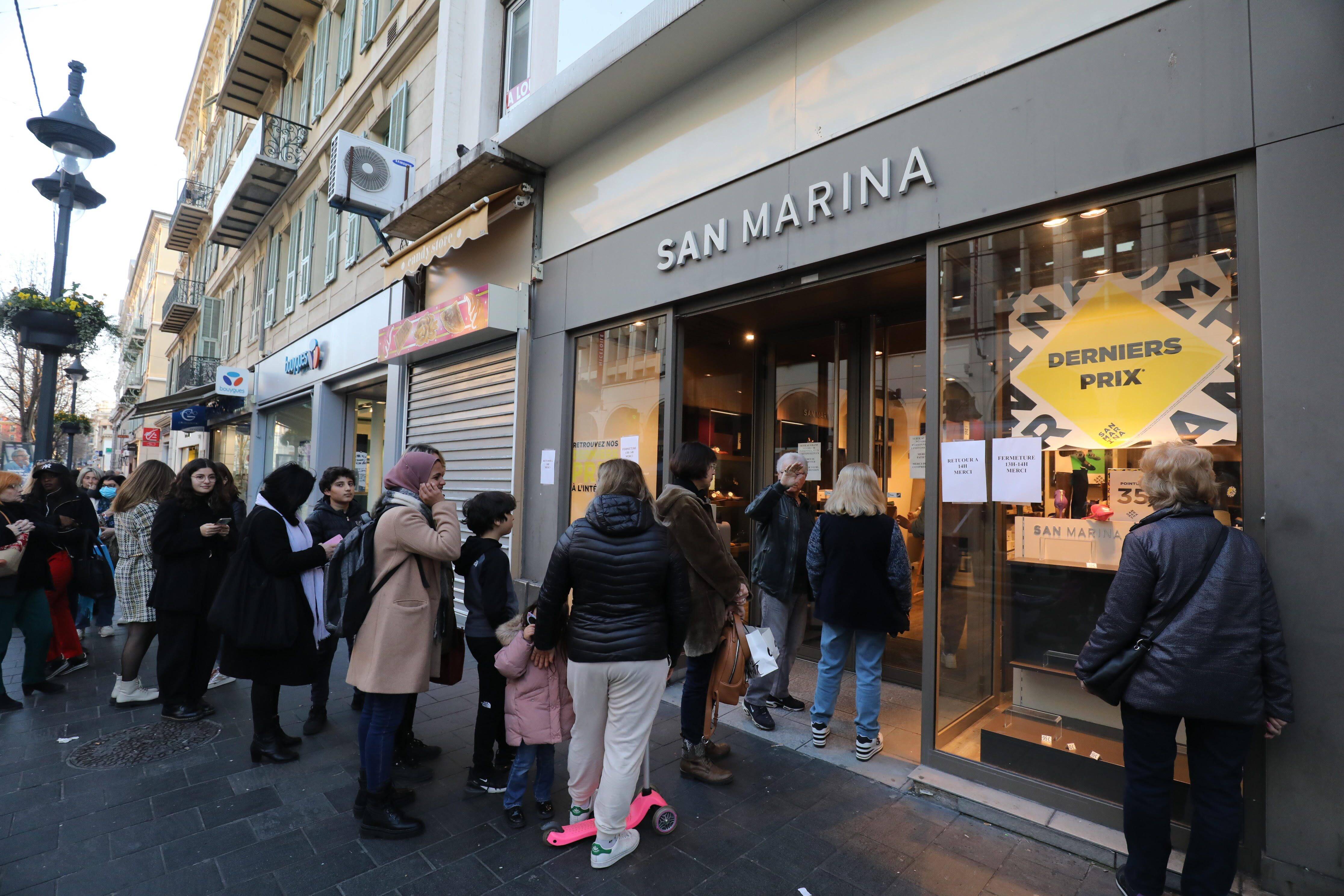 "Ça ne va pas s'arrêter": cette syndicaliste alerte sur les suppressions d'emplois dans l'habillement, qui touchent principalement les femmes
