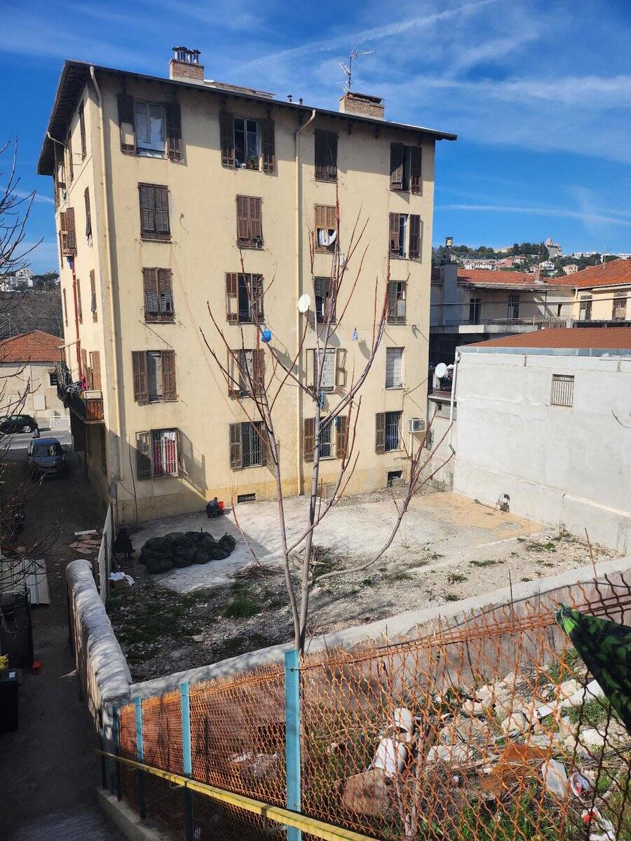 Un squat route de Turin à Nice a bien été nettoyé mais pas (encore) évacué