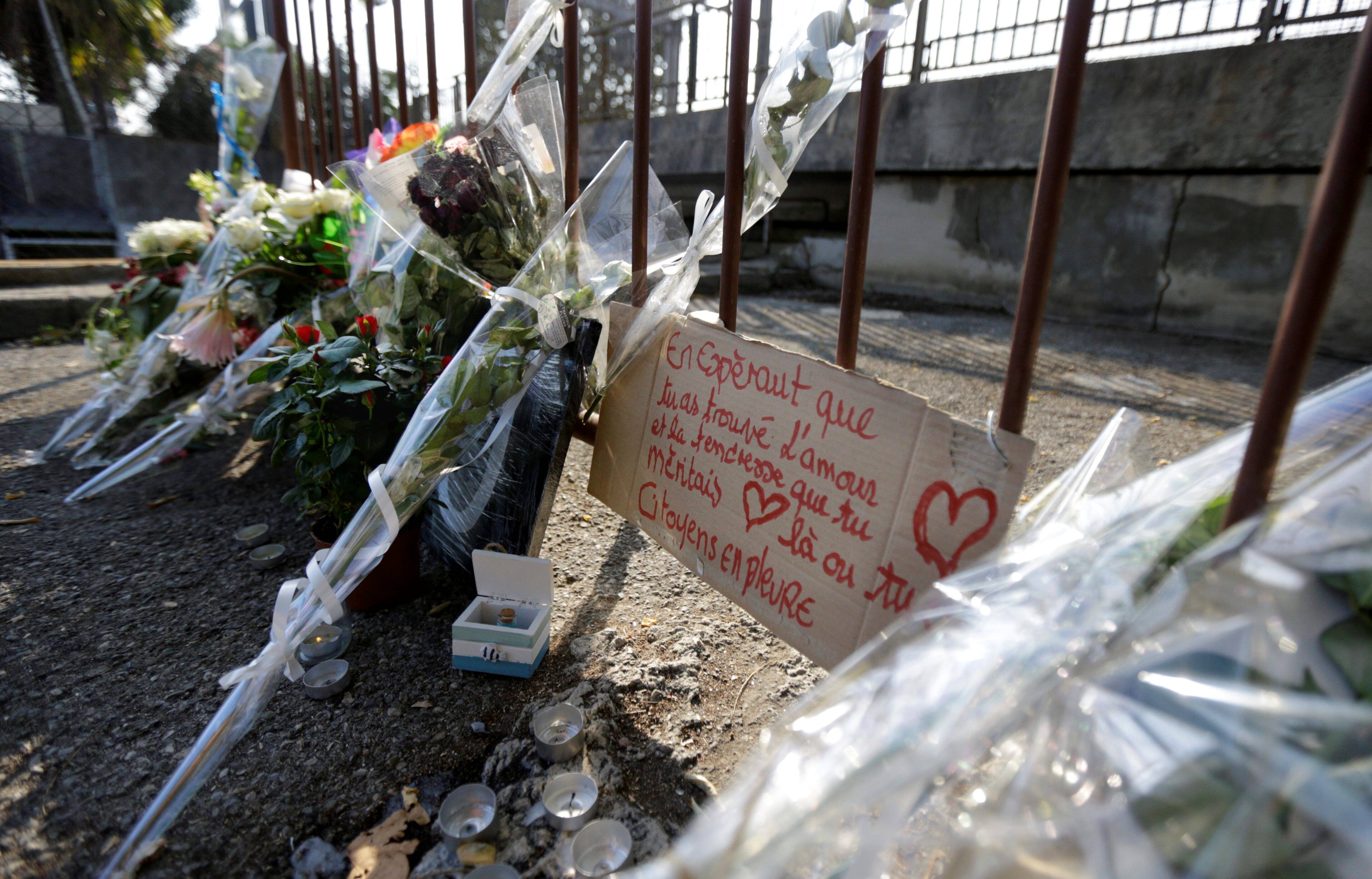 "Ce qui choque, c'est que tout ça s'éloigne de nos valeurs fondamentales": un psychiatre explique pourquoi la mort de Salomé nous bouleverse autant